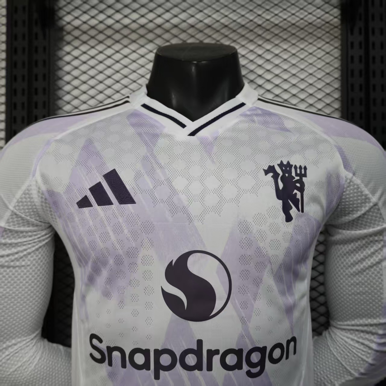 25-26 Manchester United Away Kit Player Version Long Sleeve Shirt AAAAJersey Supplier Yupoo 2