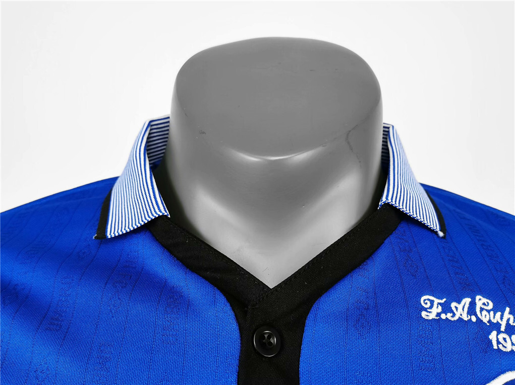 95-96 Everton home 8