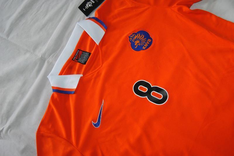 97-98 Netherland home 4