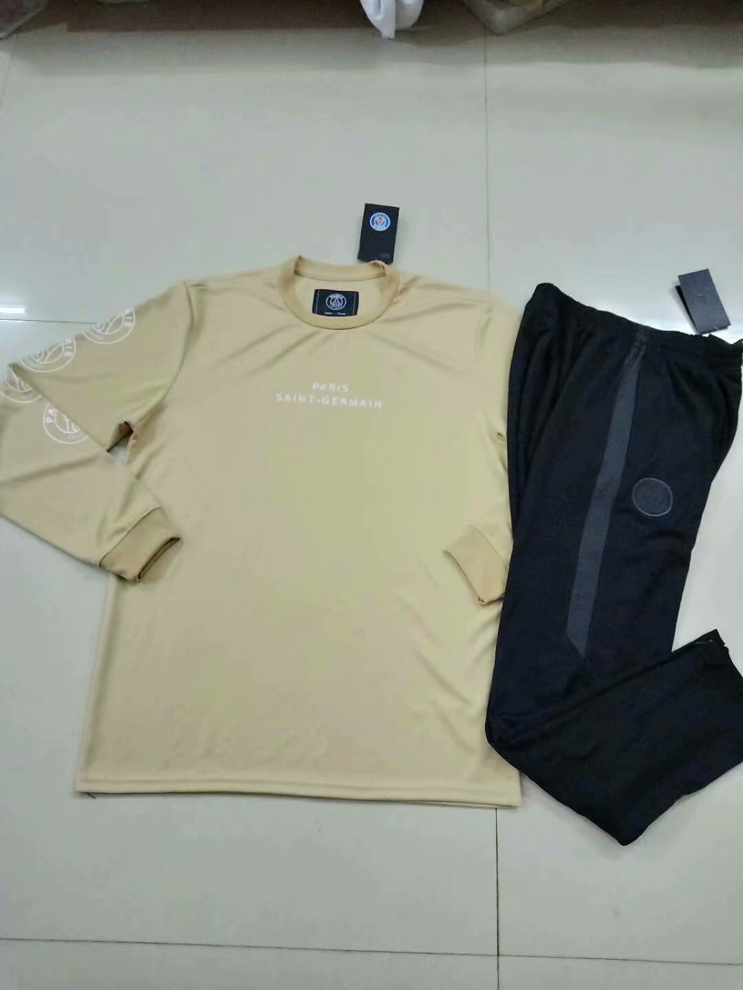 Football T-shirt 47