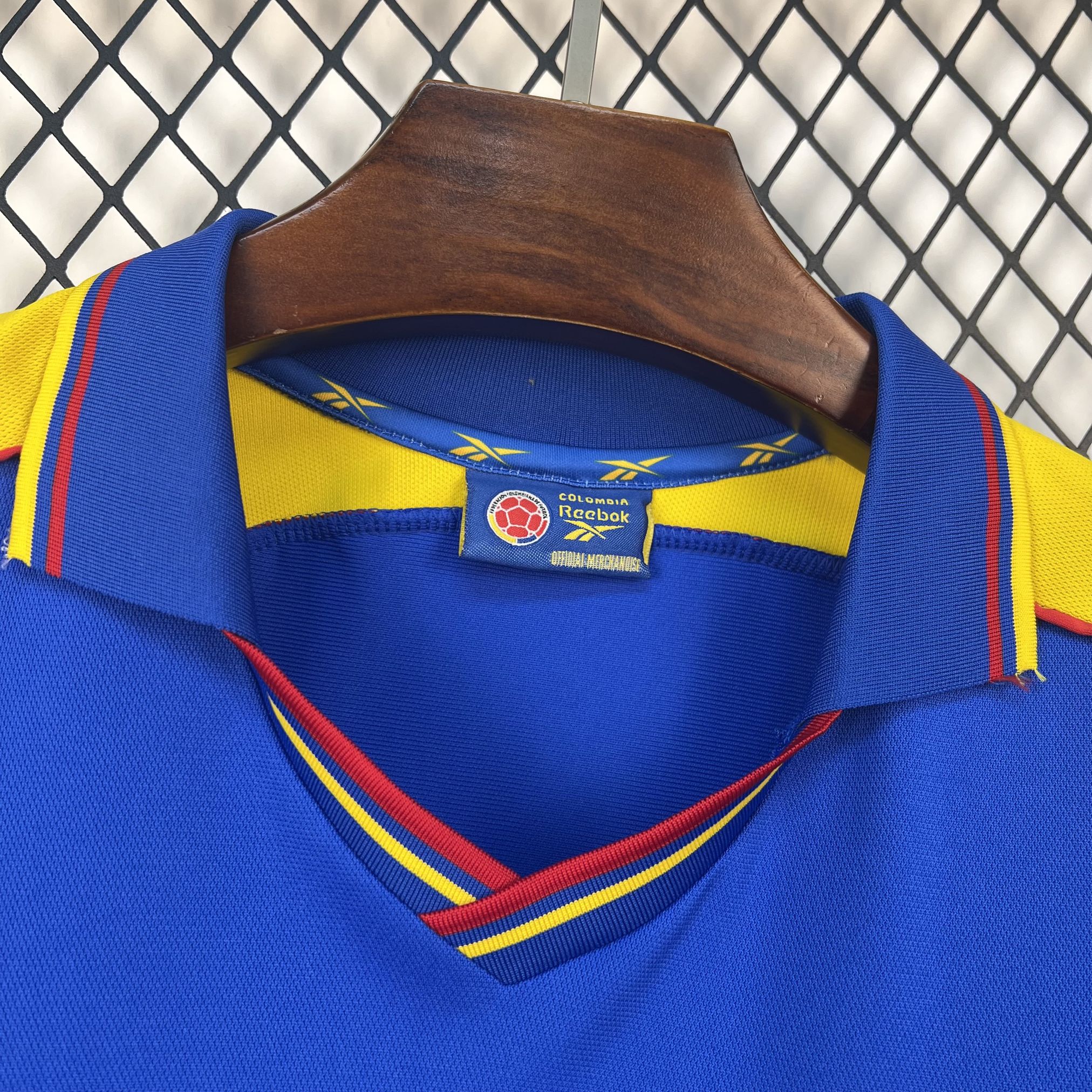 1998 Colombia Retro Mens Away Kit Football T-Shirt AAAAJersey Supply Yupoo 6 4