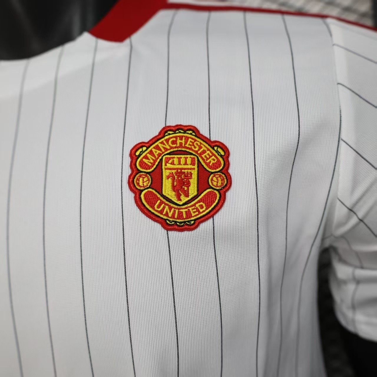25-26 Manchester united Retro Style Football Shirt Apparels AAAAJersey Supply Yupoo-1 5