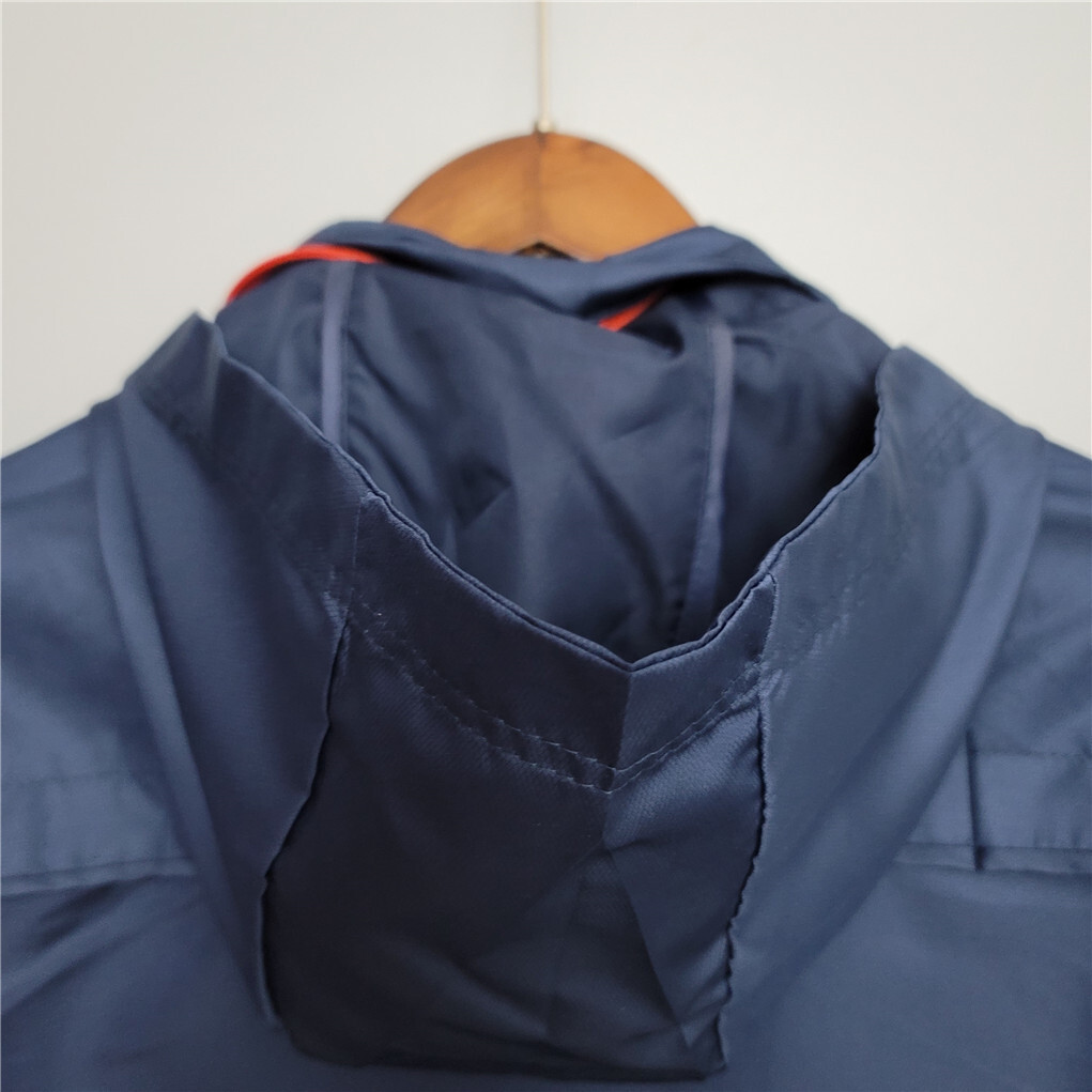 20-21 Bayern Munich royal blue windbreaker 4