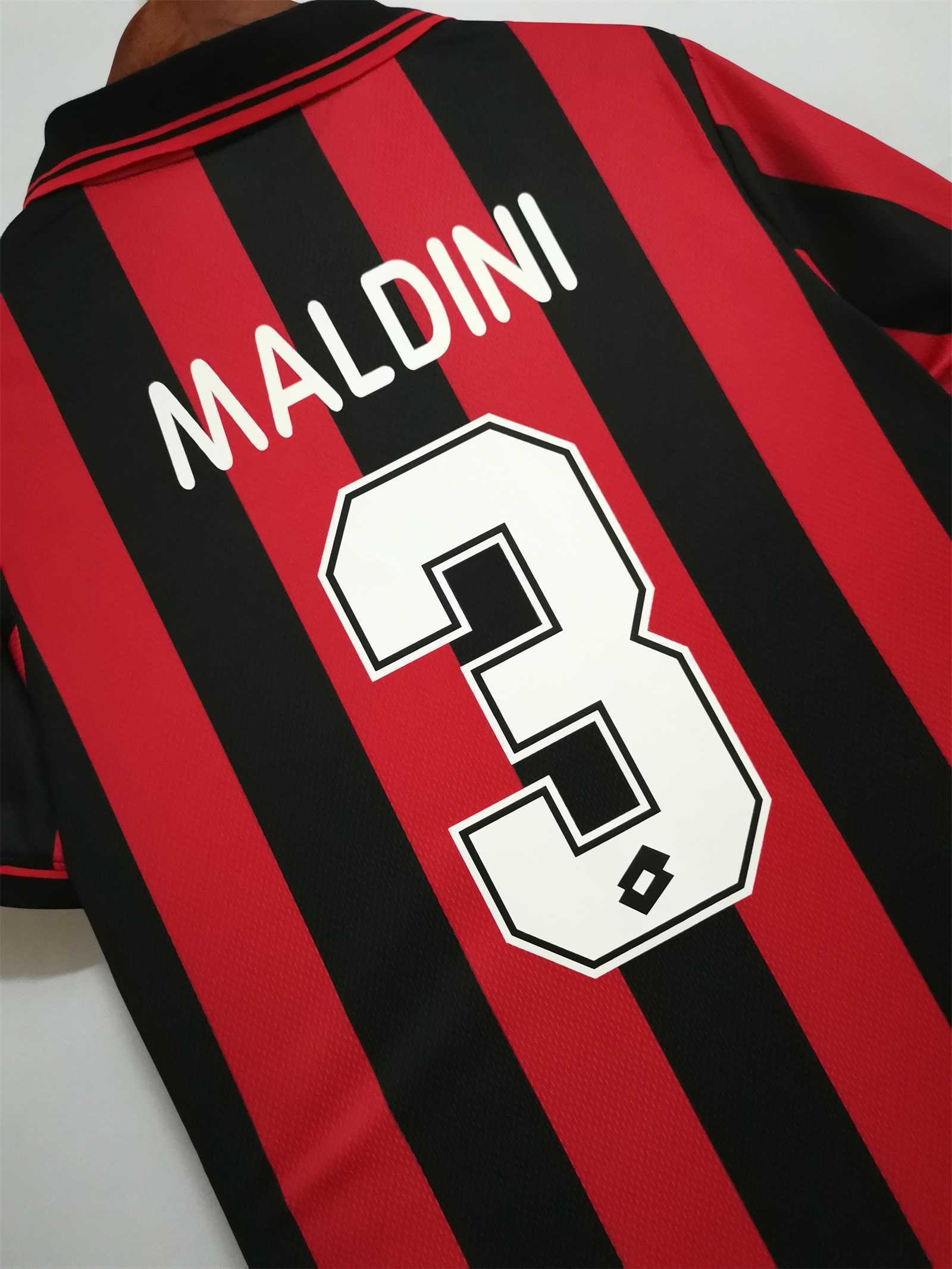 96-97 AC Milan home 10