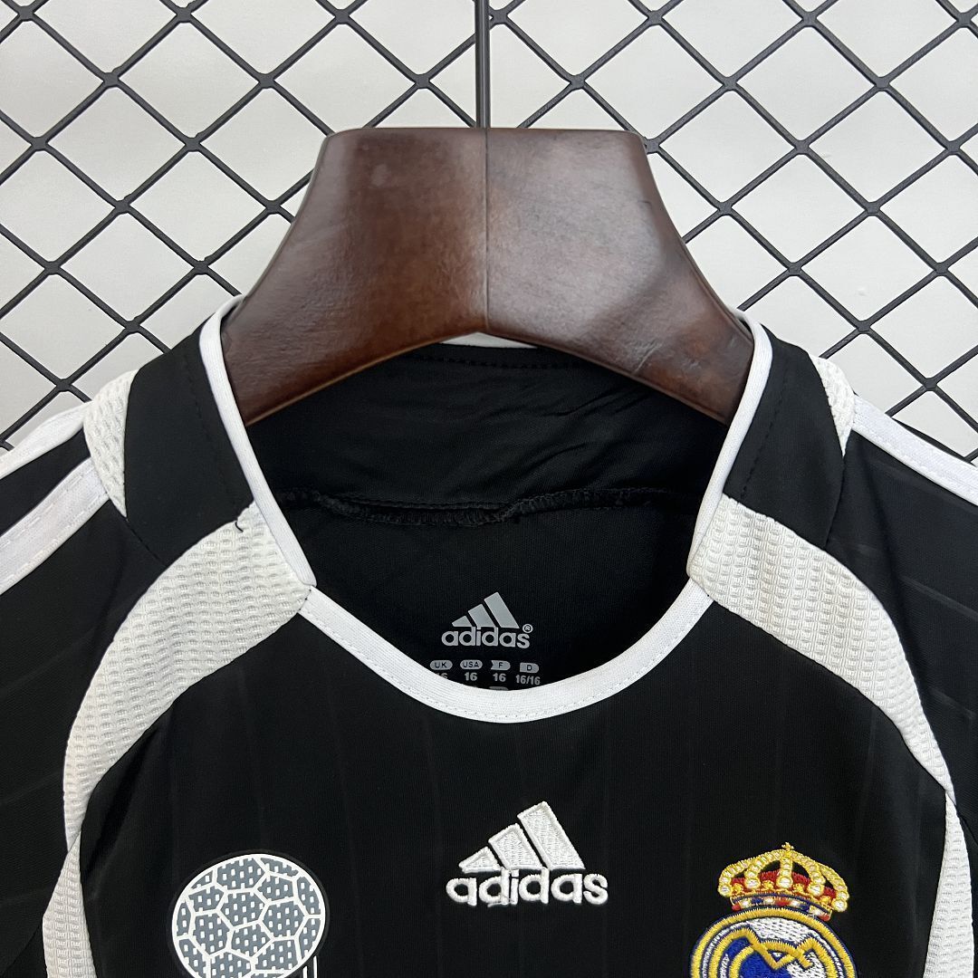 06-07 Real Madrid Away Retro Kid Kits Vintage Youth Apparels AAAAJersey Supplier Yupoo 3