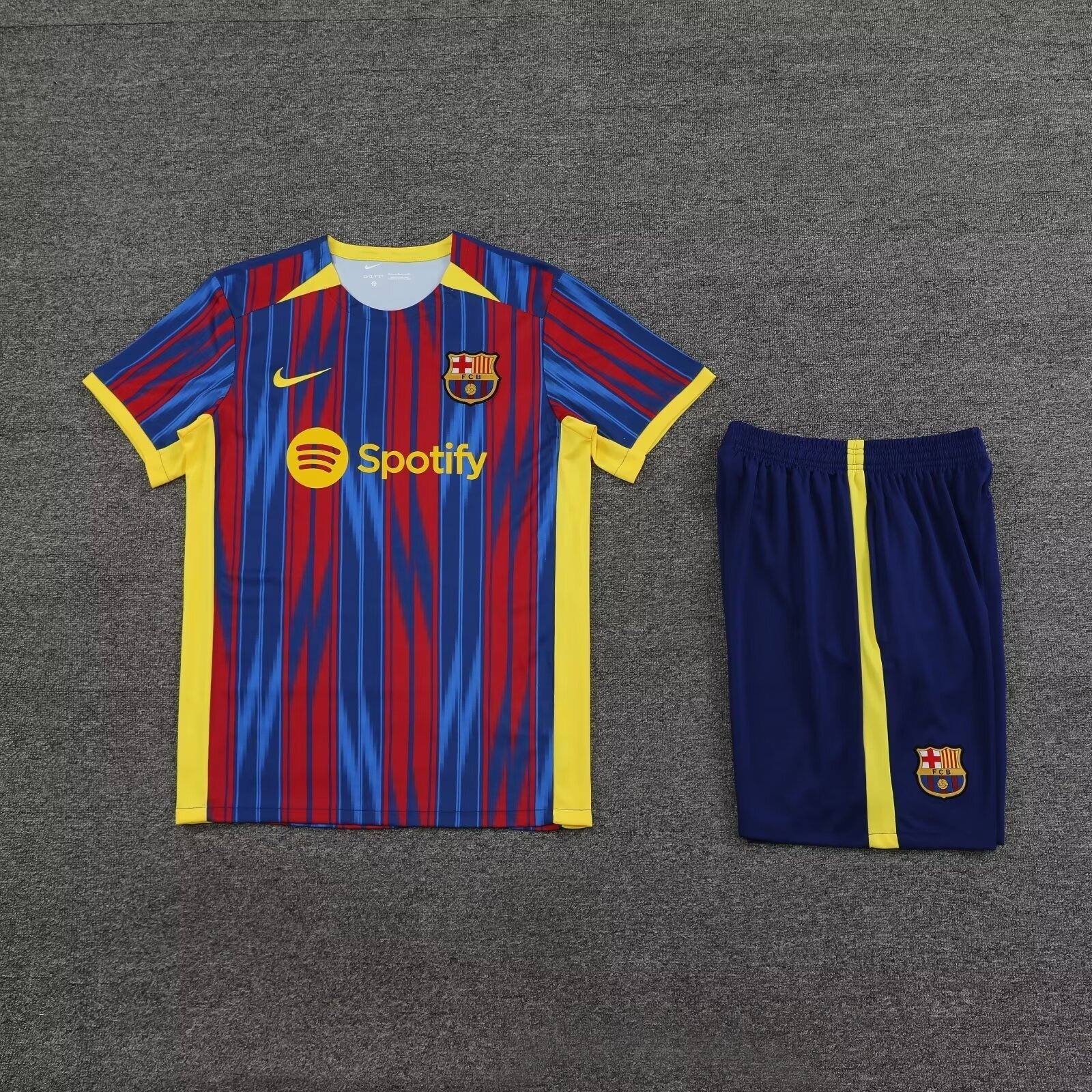 23-24 Barcelona Training Soccer Jerseys Yupoo 1