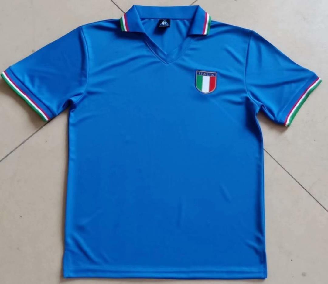 82 Italy home