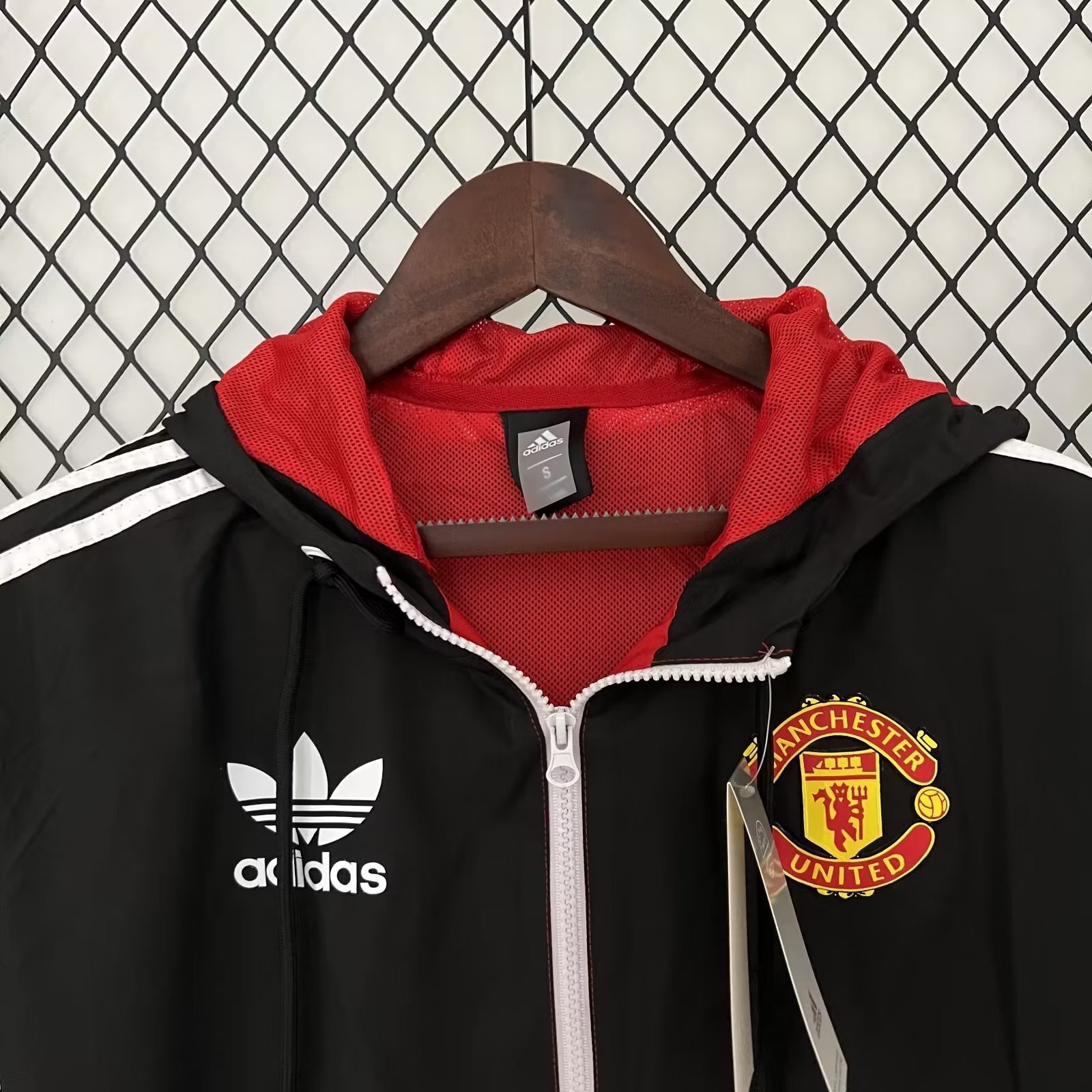 23-24 Manchester United Hoodies Windbreaker Jackets Yupoo 1