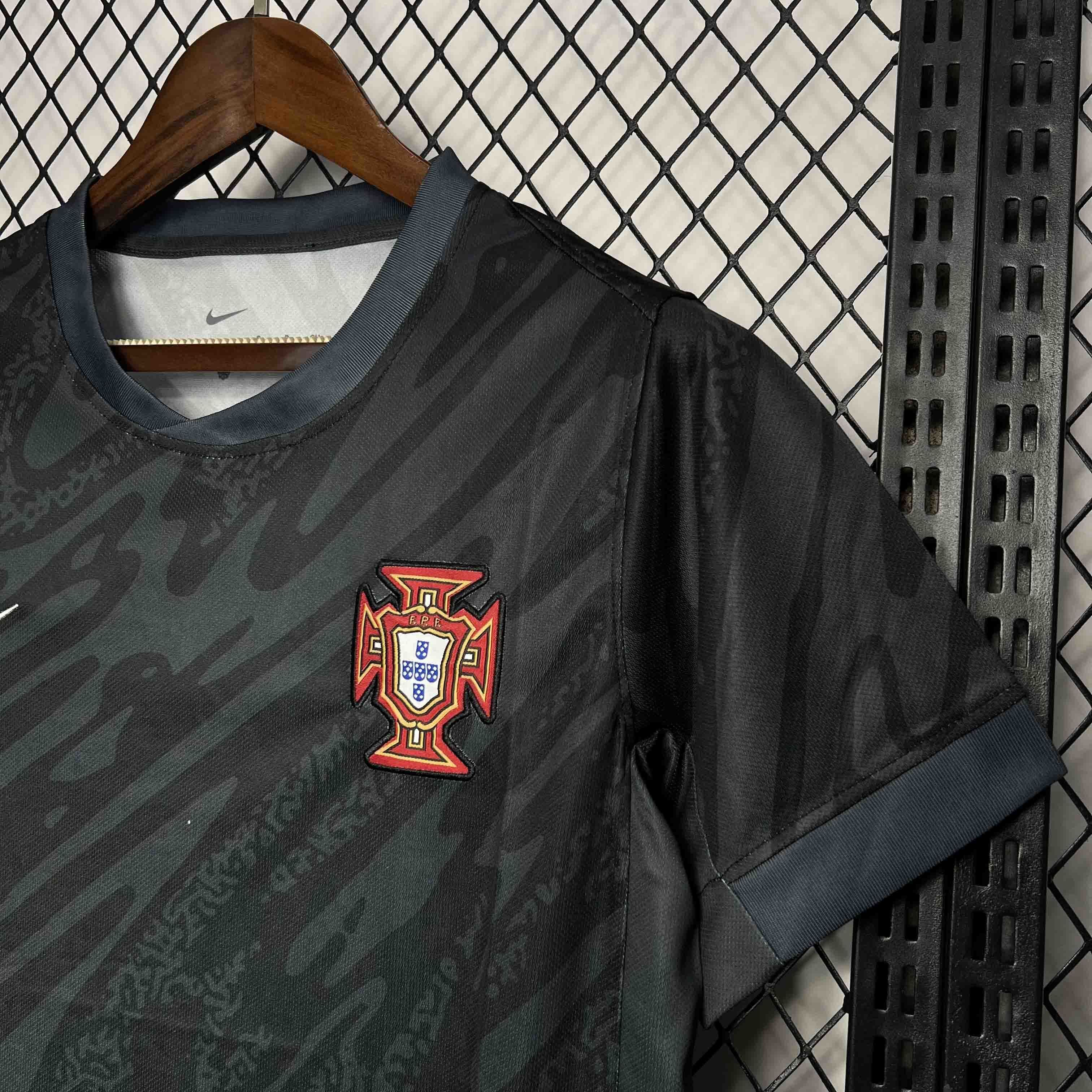 2024 Portugal Goalkeeper Black Kit UEFA Euro 2024 Soccer Uniform AAAAJersey Dropshiping Yupoo 5