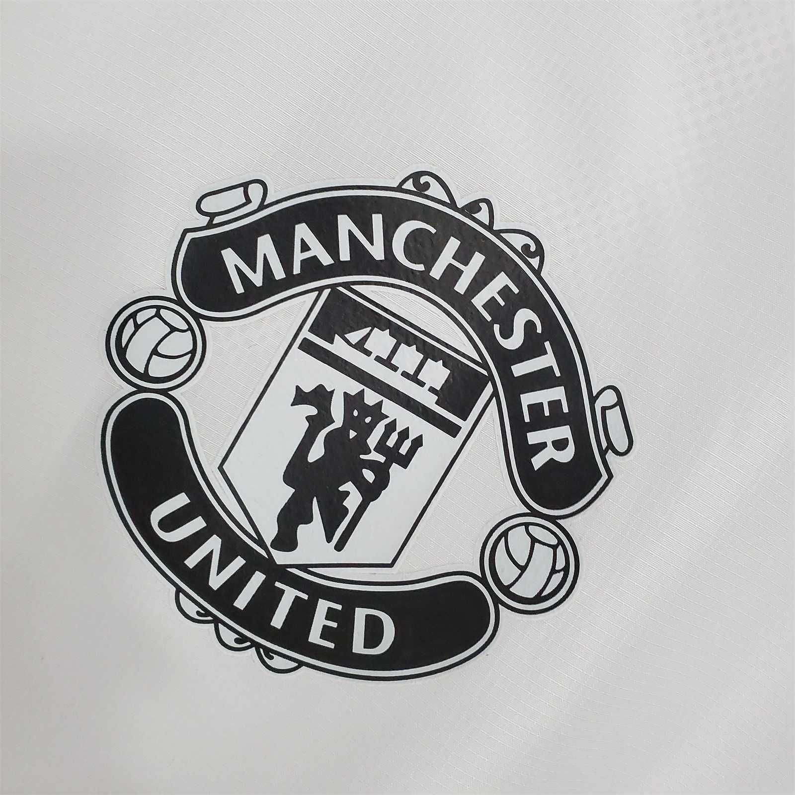 21-22 Manchester United White Windbreaker 7