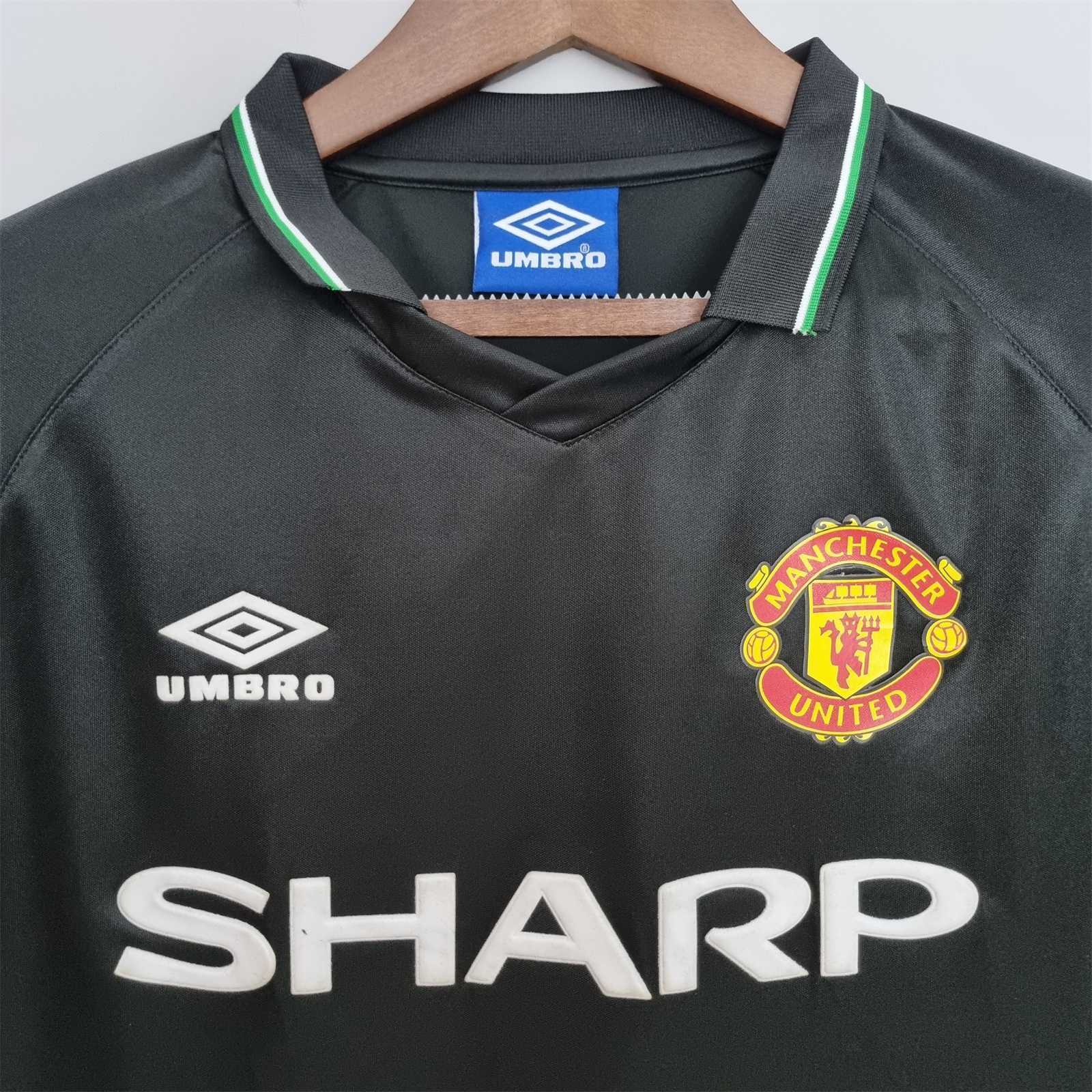 1988 Manchester United away 6