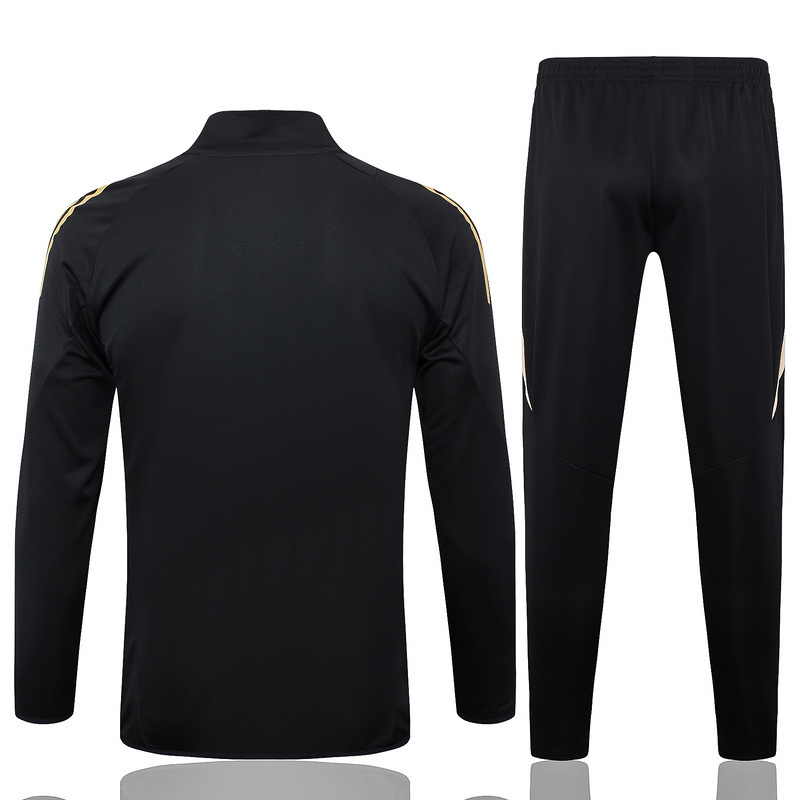 24-25 Real Madrid Jackets Football Shirts 1