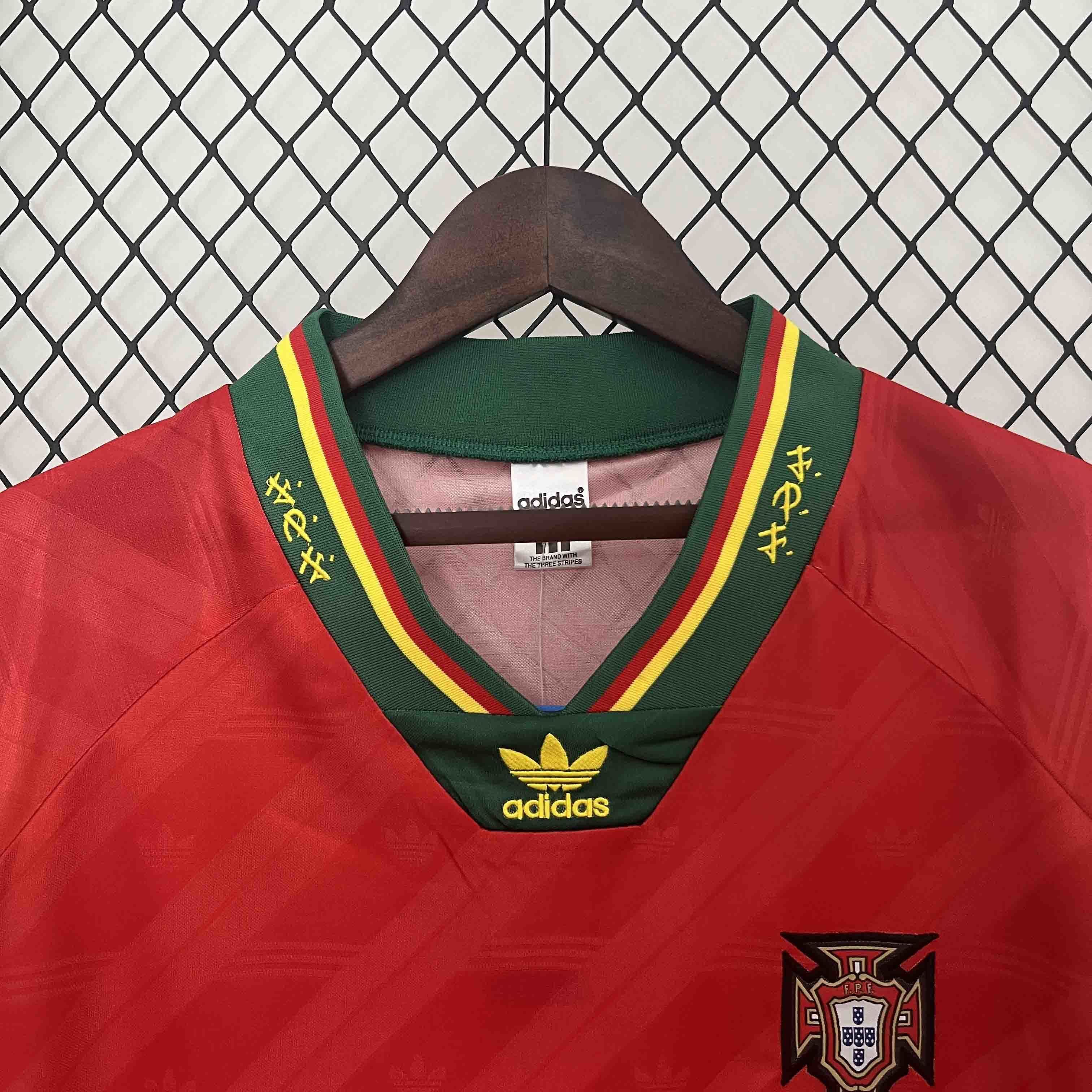 92-94 Portugal Home Retro Kit Vintage Shirt Football AAAAJersey Supplier 3