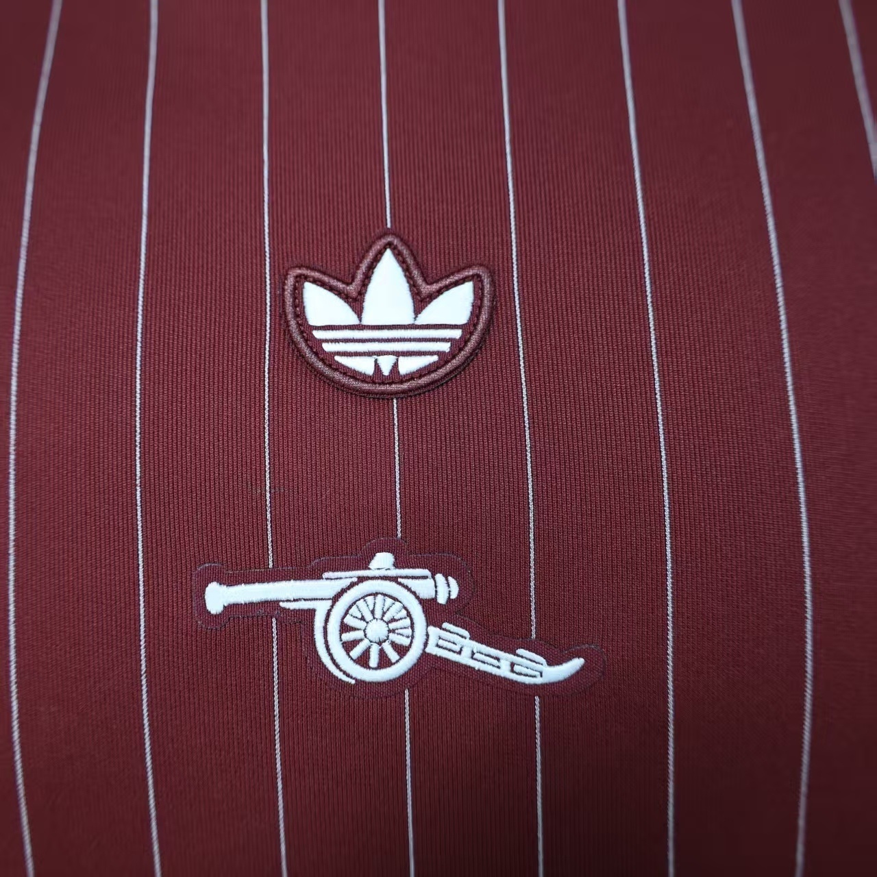 25-26 Arsenal Casual Retro Style Football Shirt Apparels AAAAJersey Wholesale Yupoo 3