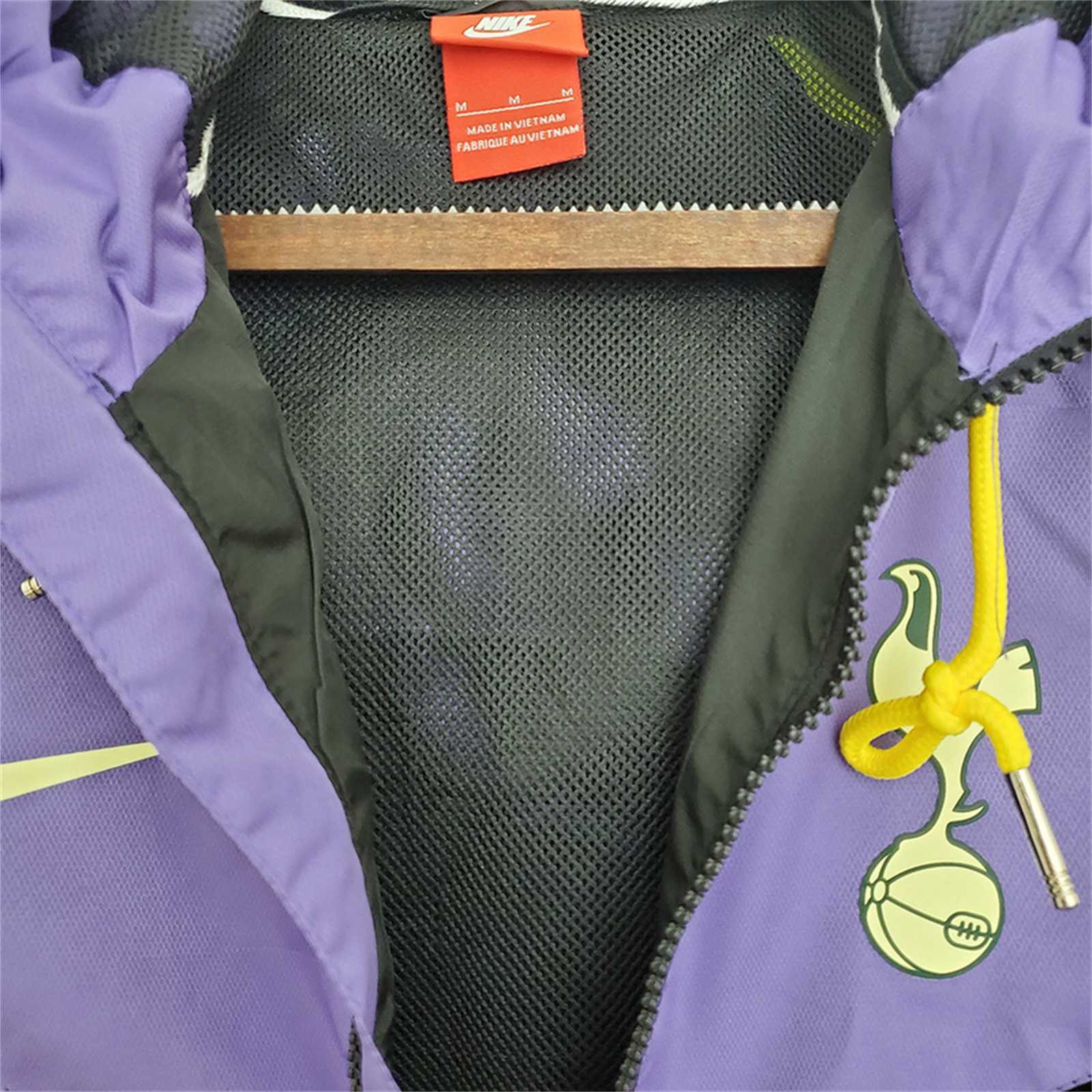 21-22 Tottenham Hotspur purple-black windbreaker 5