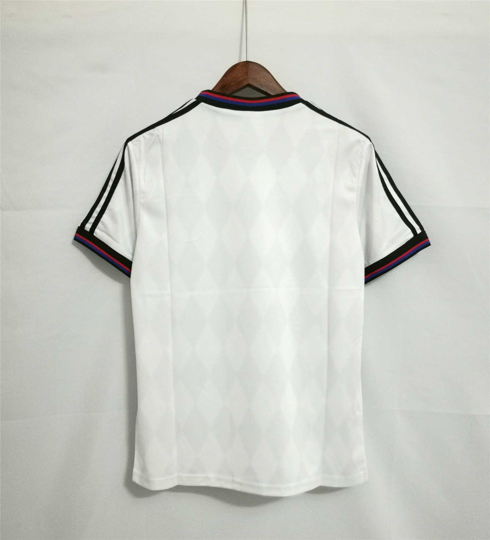 95-96 Bayern Munich white away 2