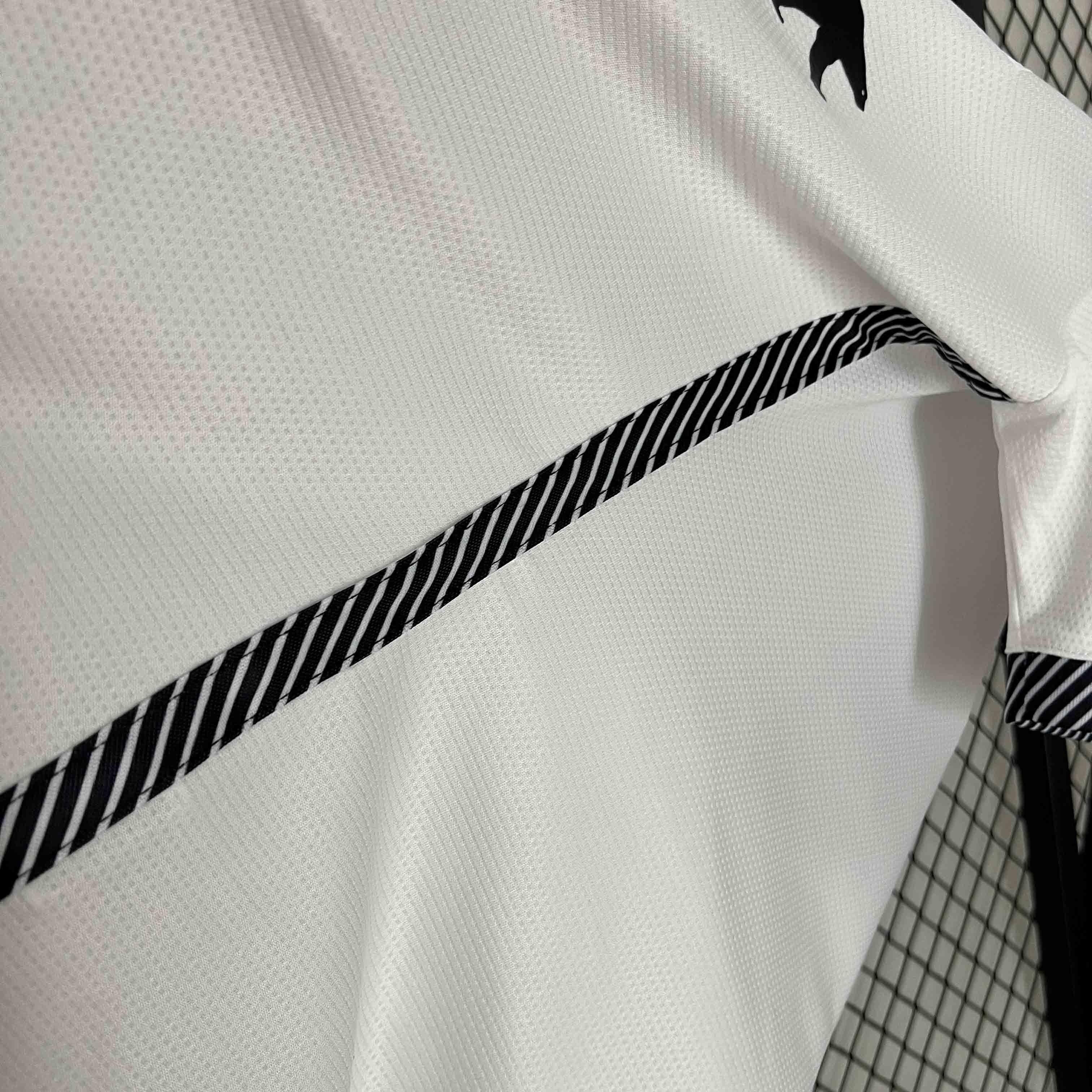 24-25 Colo Colo Home Women Shirt Jersey Supplier Yupoo 2