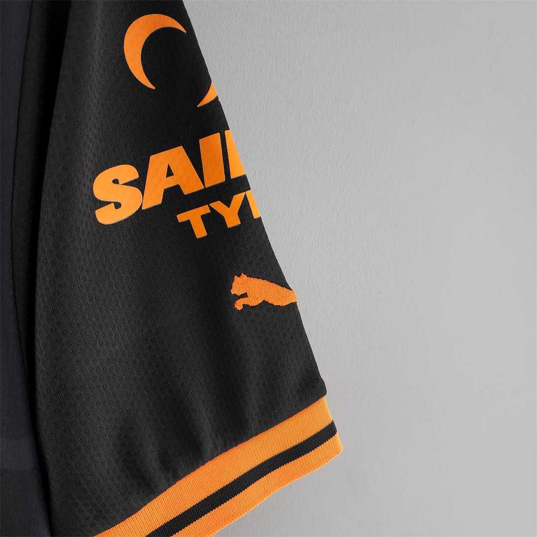 22-23 Valencia away 10