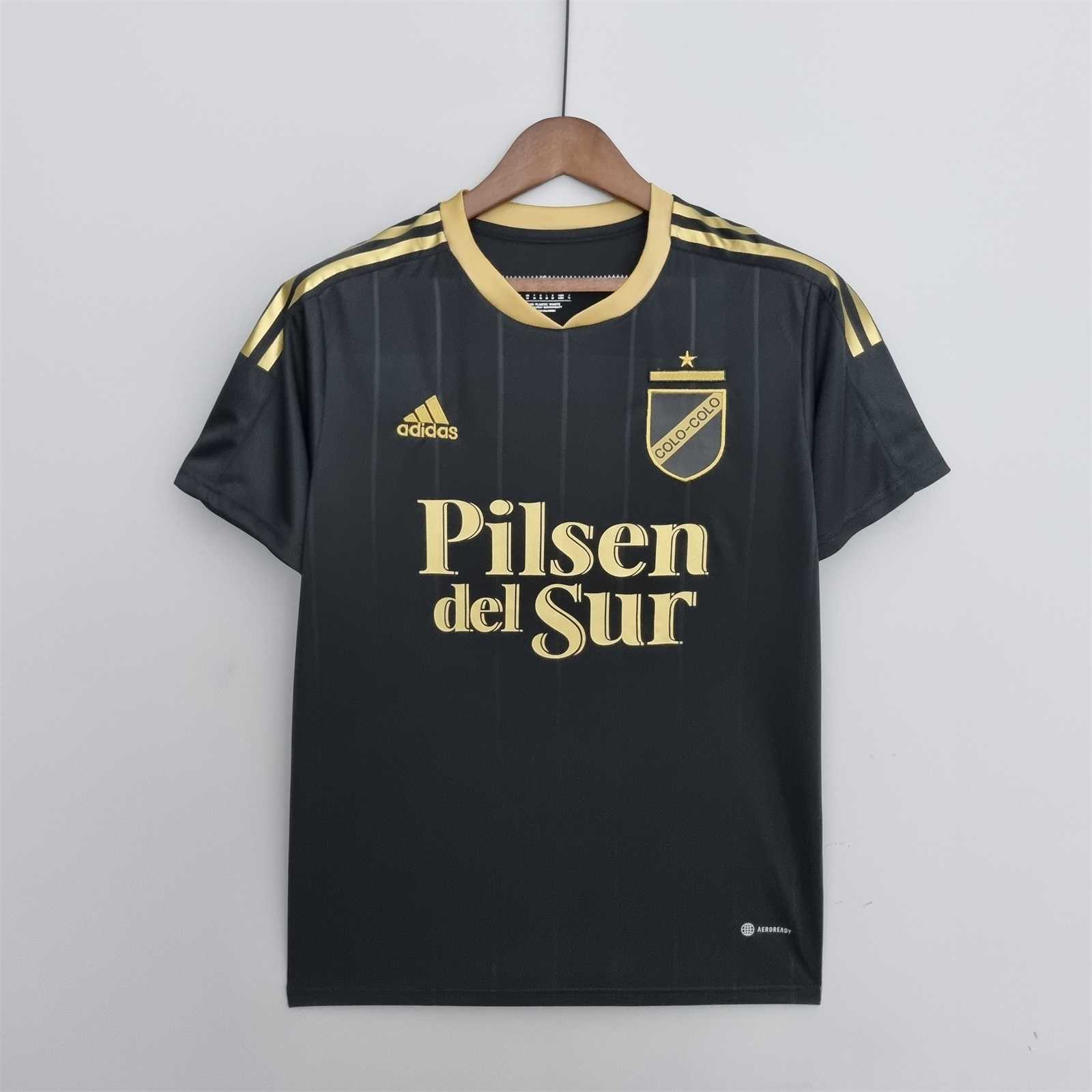 22-23 Colo-Colo black commemorative edition