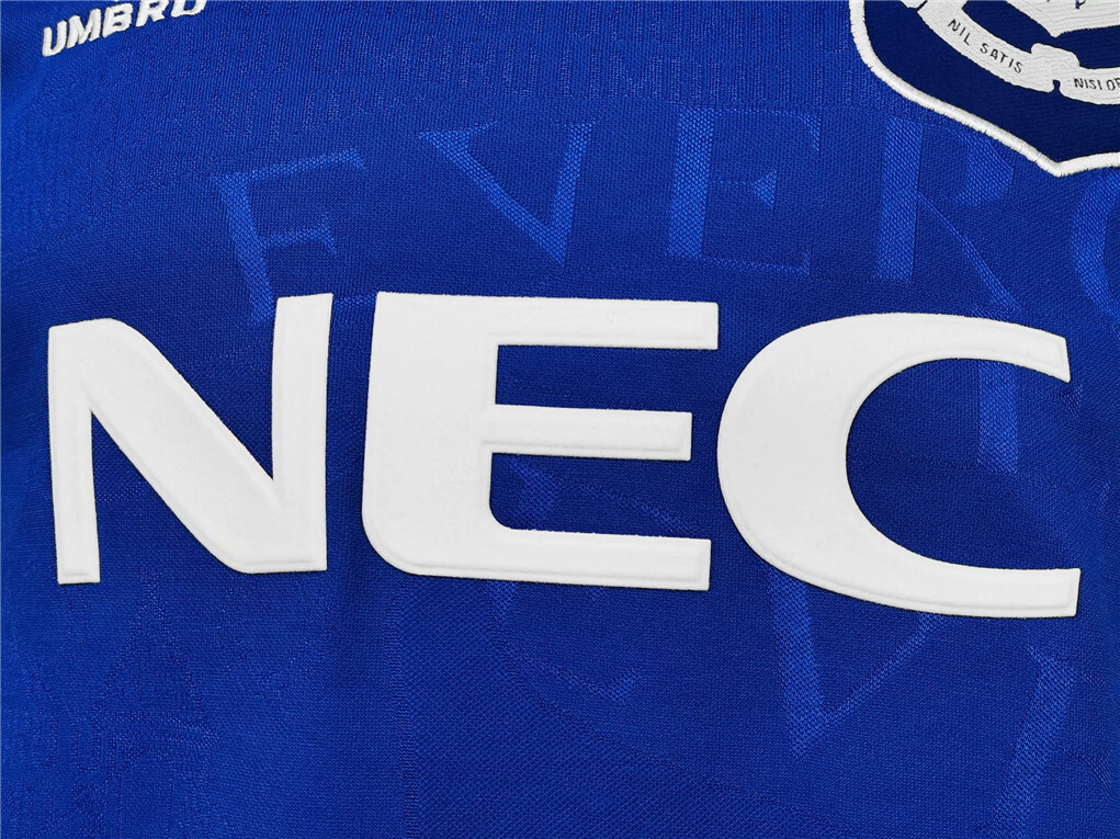 95-96 Everton home 7