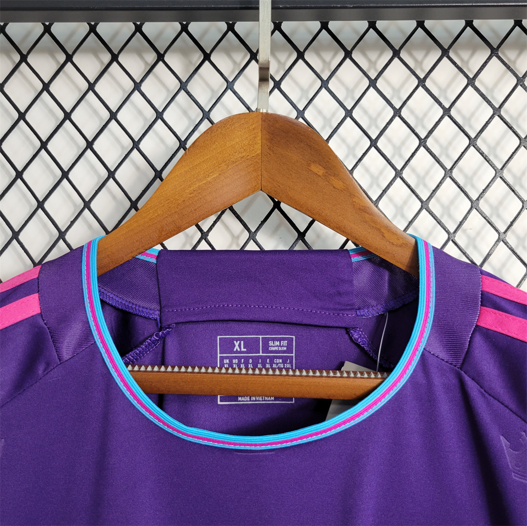 23-24 Charlotte away 1