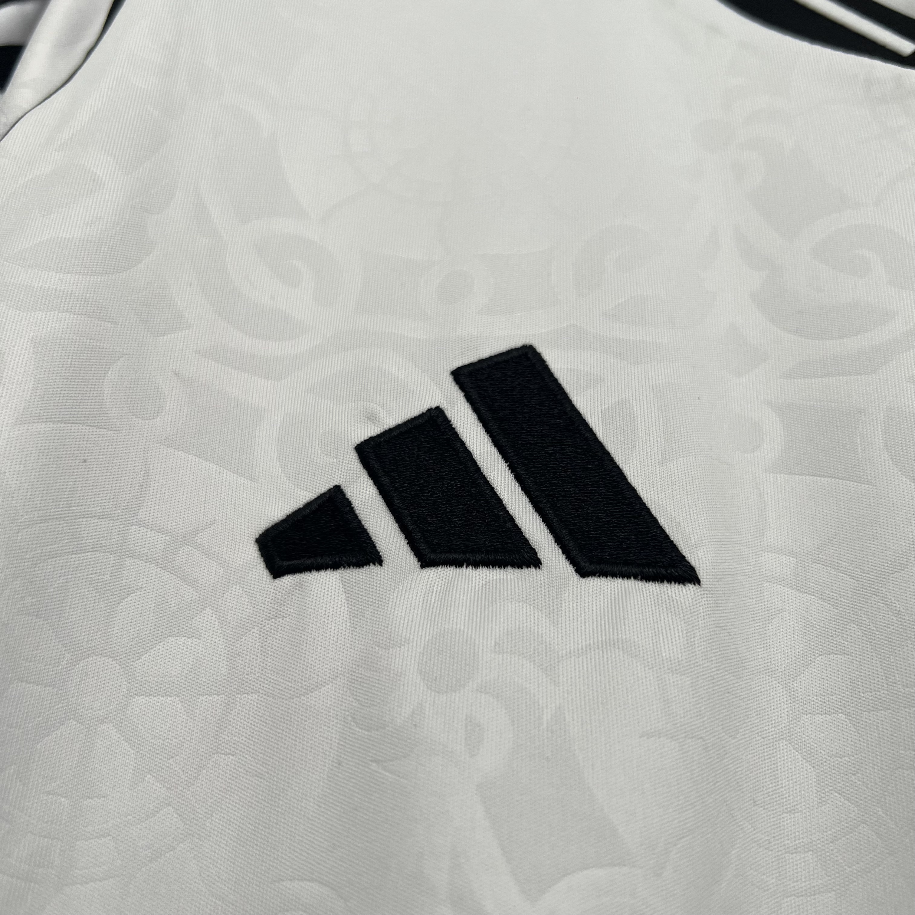 25-26 Fulham Home Kit Football Apparels Sport AAAAJersey Dropship Yupoo 6