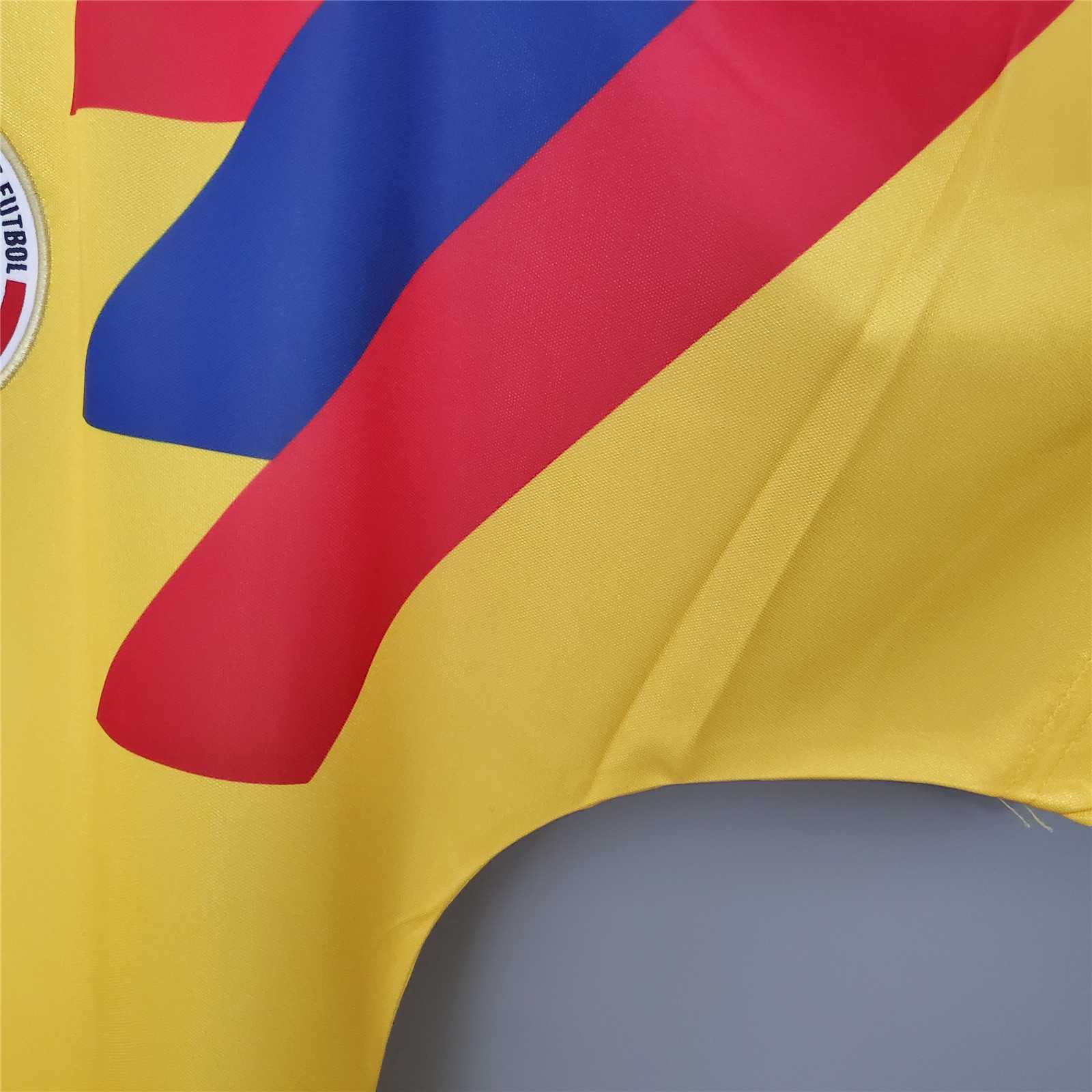 1990 Colombia home 4