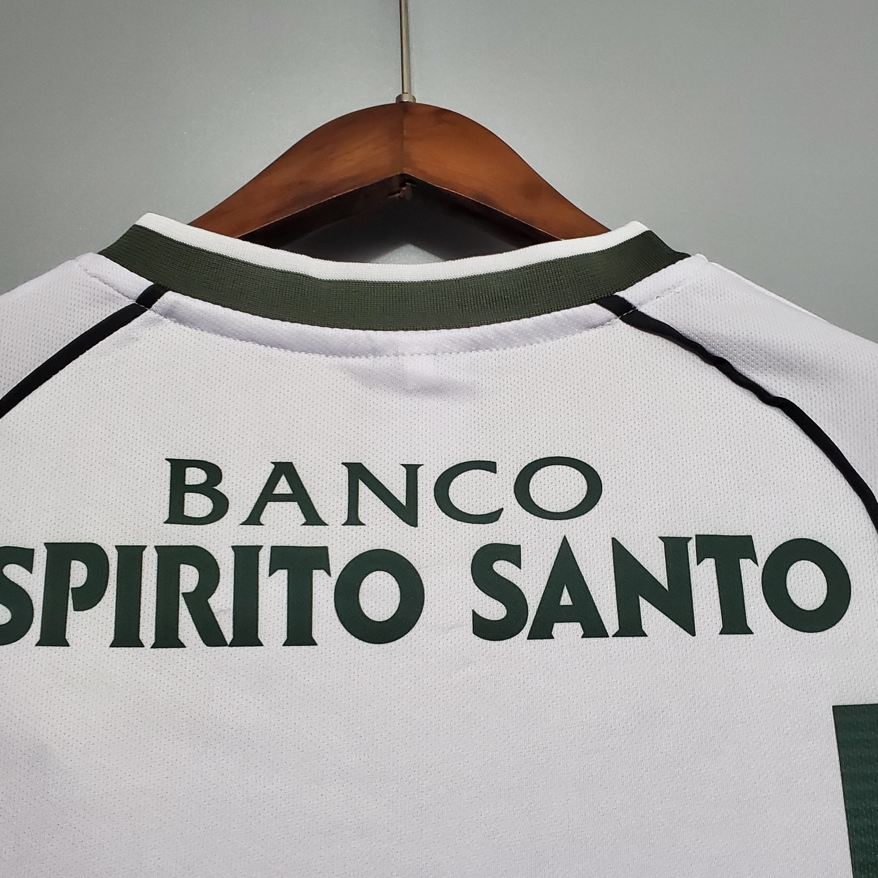 01-03 Sporting Lisbon Home Retro Kit Vintage Shirt Football Jerseys Yupoo 9