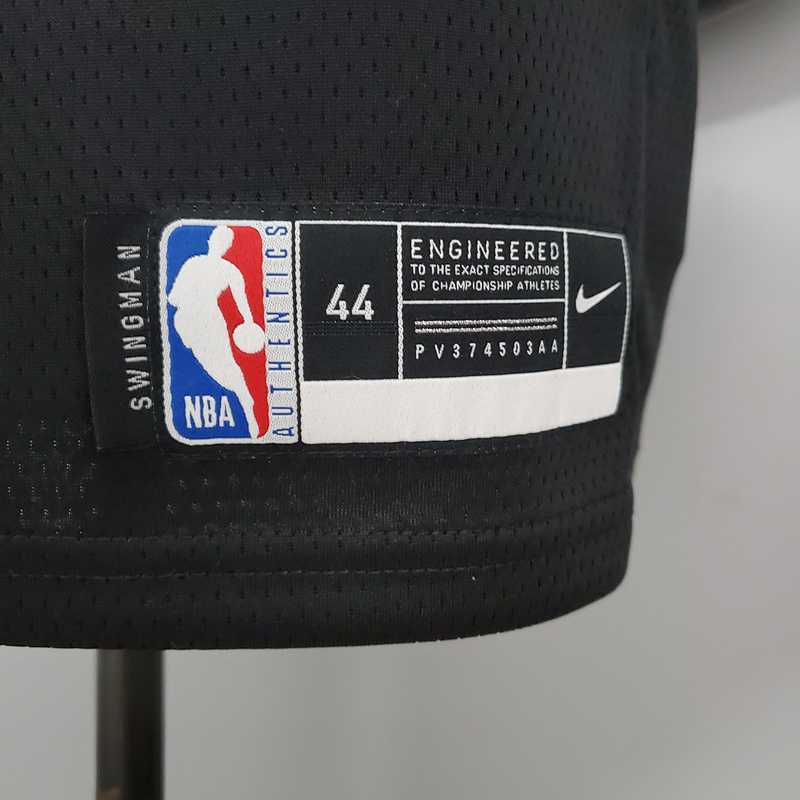 2018 BUTLER#22 Heat Retro Night Black 1