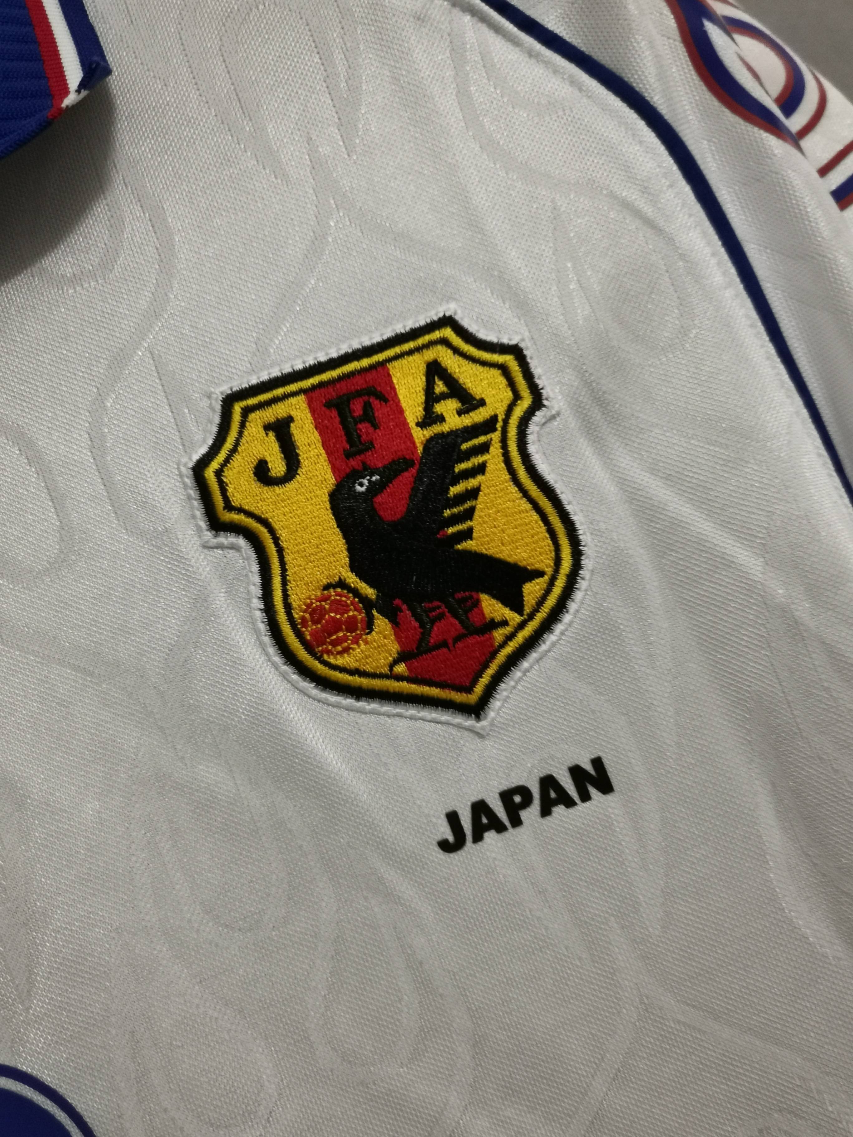 1998 Japan away white 10