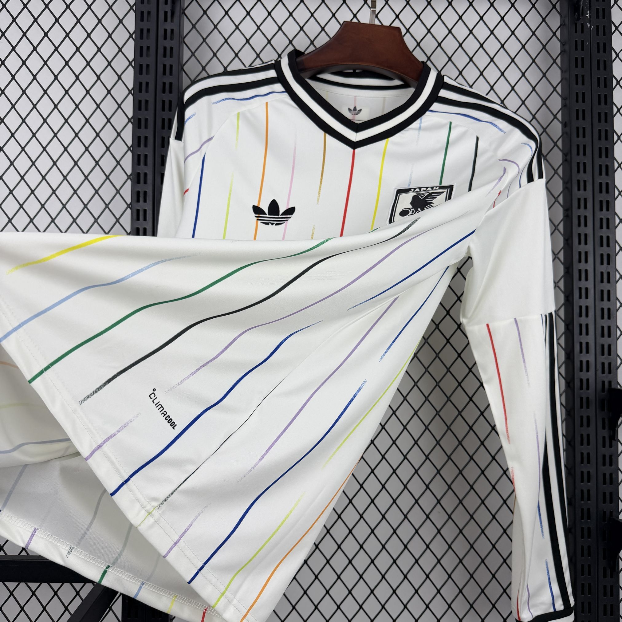 2026 World Cup Japan Mens Away Kit Soccer Long Sleeve T-Shirt AAAAJerseys Supply Yupoo 8 4