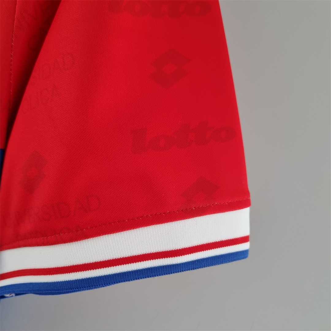 96 La Católica third away 6
