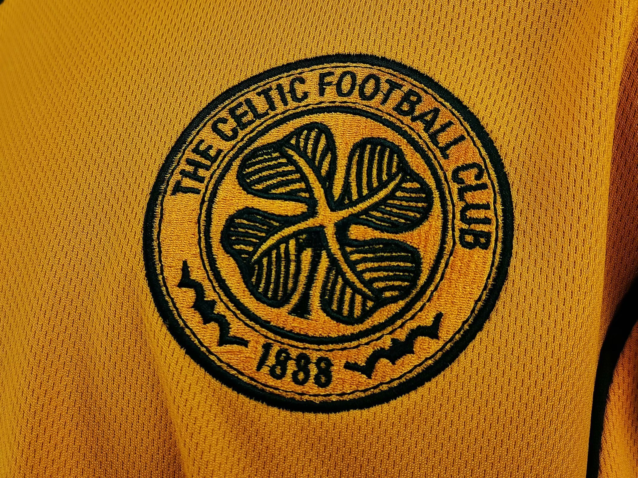 01-02 Celtic away 5
