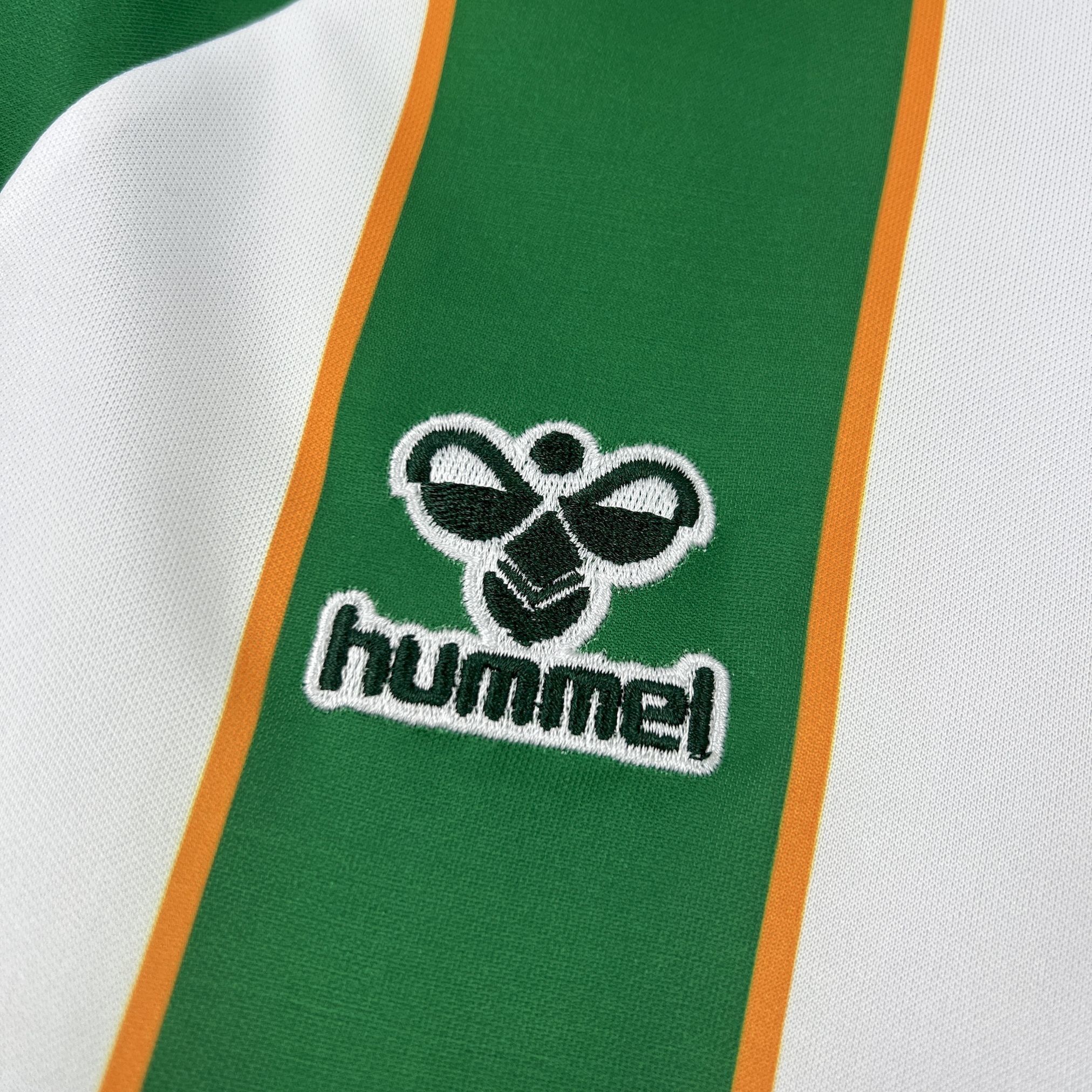 26-27 Mens Real Betis Balompié Forever Goalkeeper Kits Football T-Shirt AAAAJersey Supply Yupoo 1