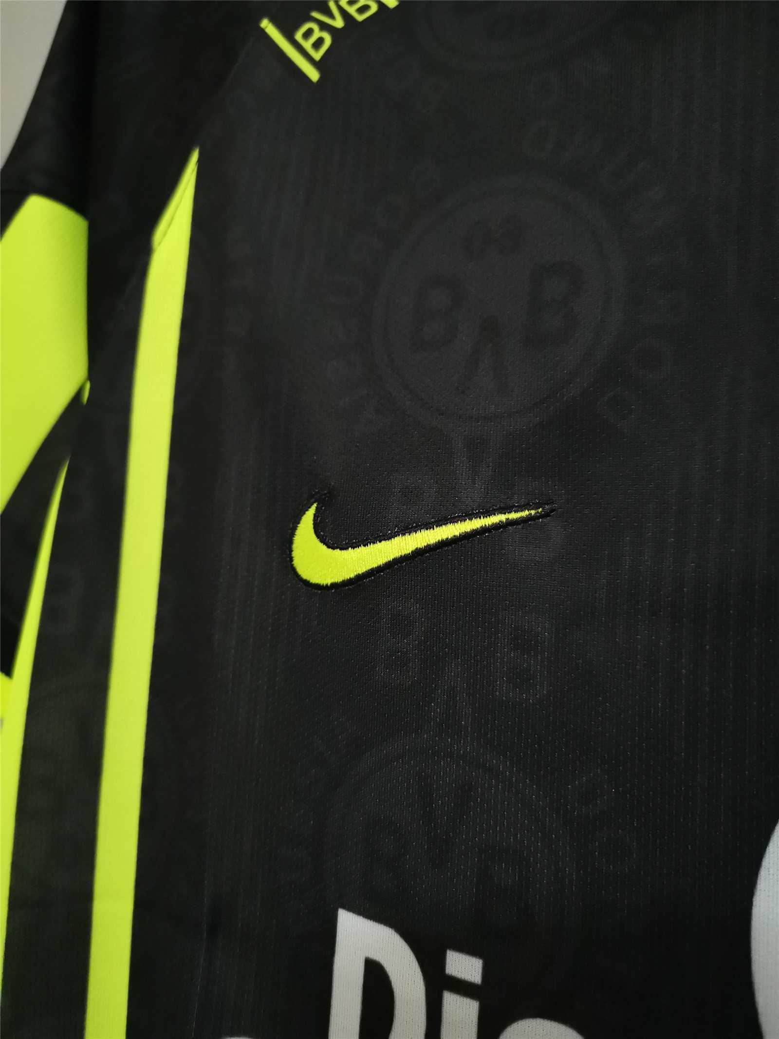 95-96 Dortmund away black 1