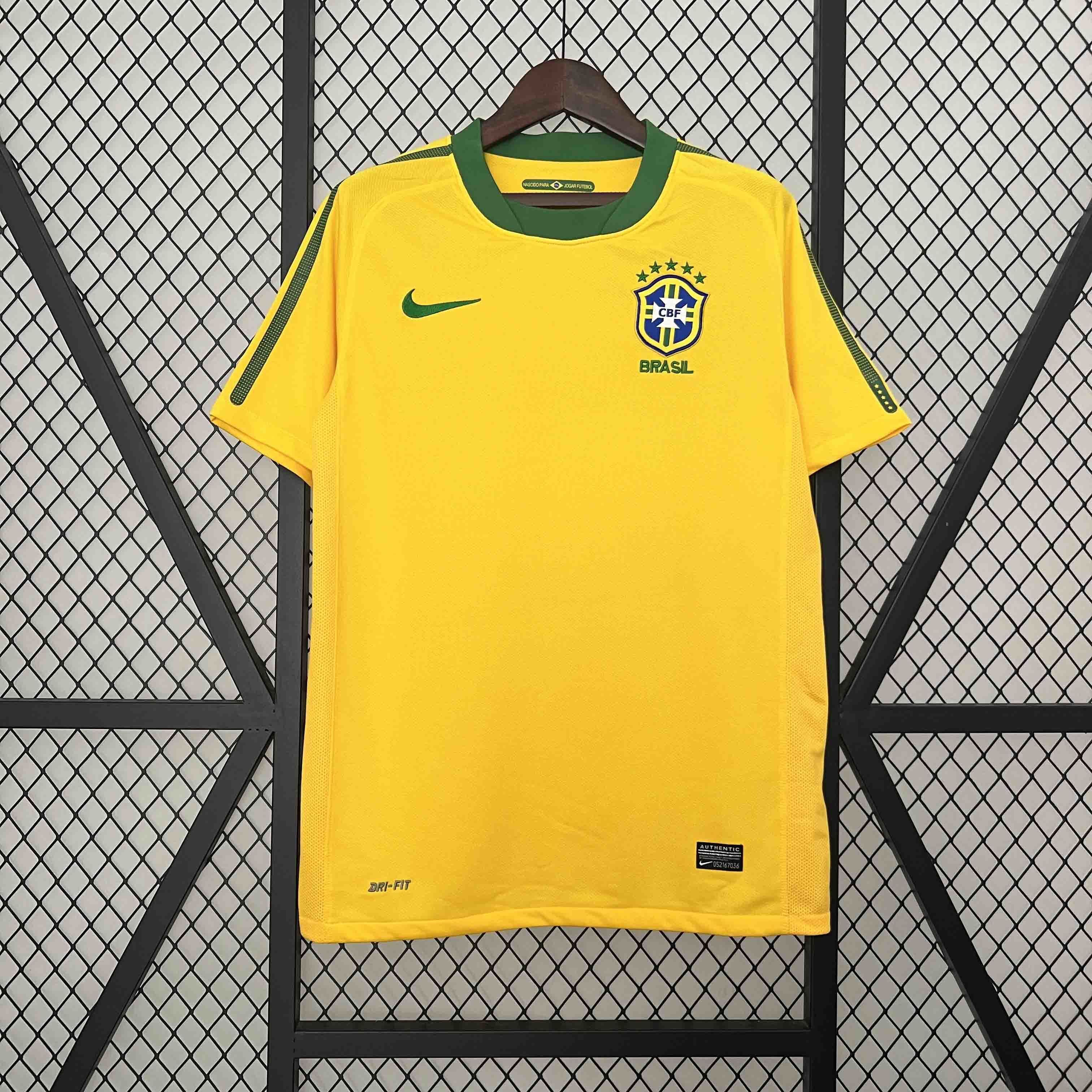 2010 Brazil Home Retro Kit Vintage Shirt Football AAAAJersey Supplier