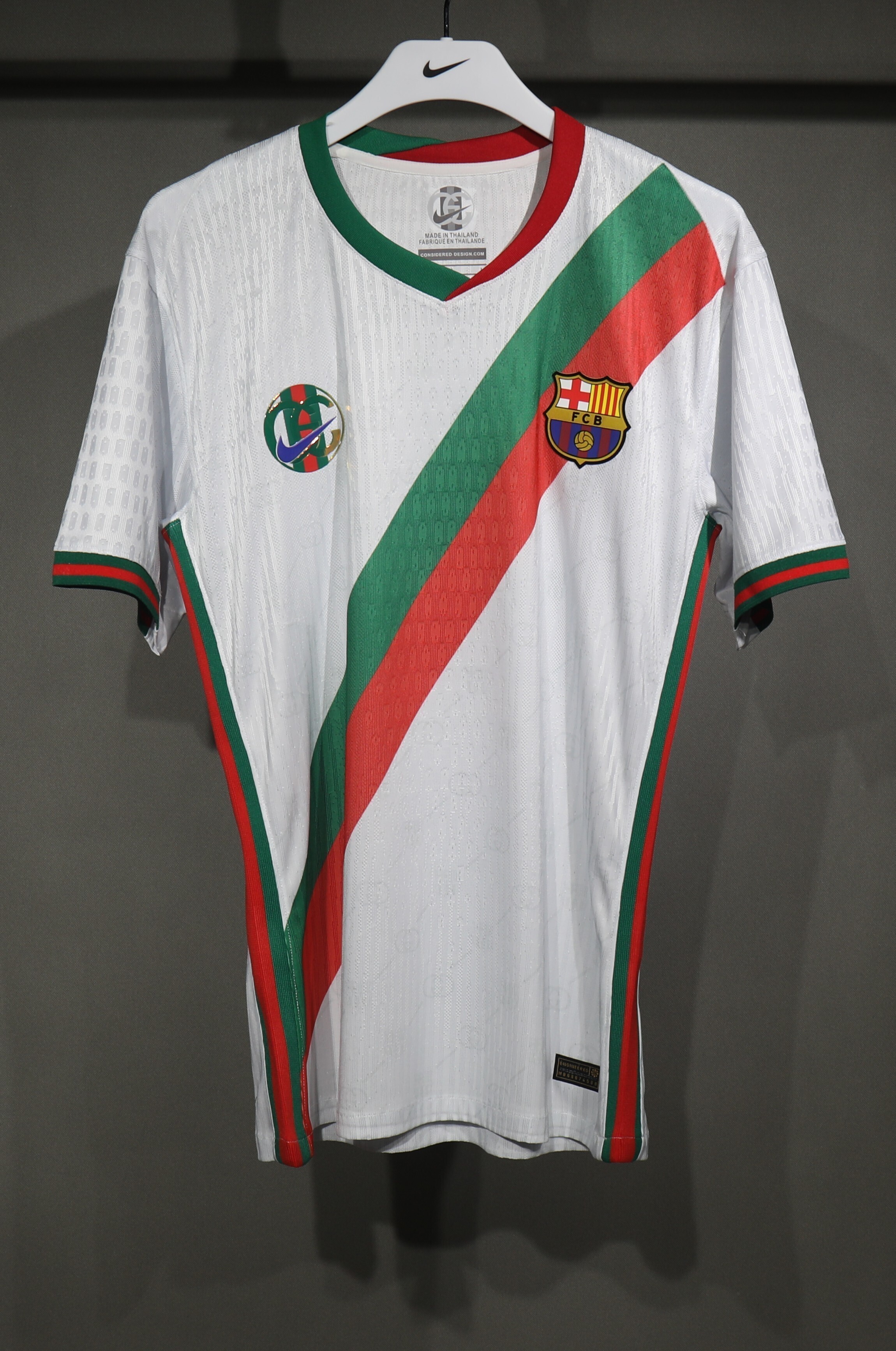 25-26 Barcelona X Gucci Joint Edition Kit Player Version T-Shirt AAAAJersey Supply Yupoo