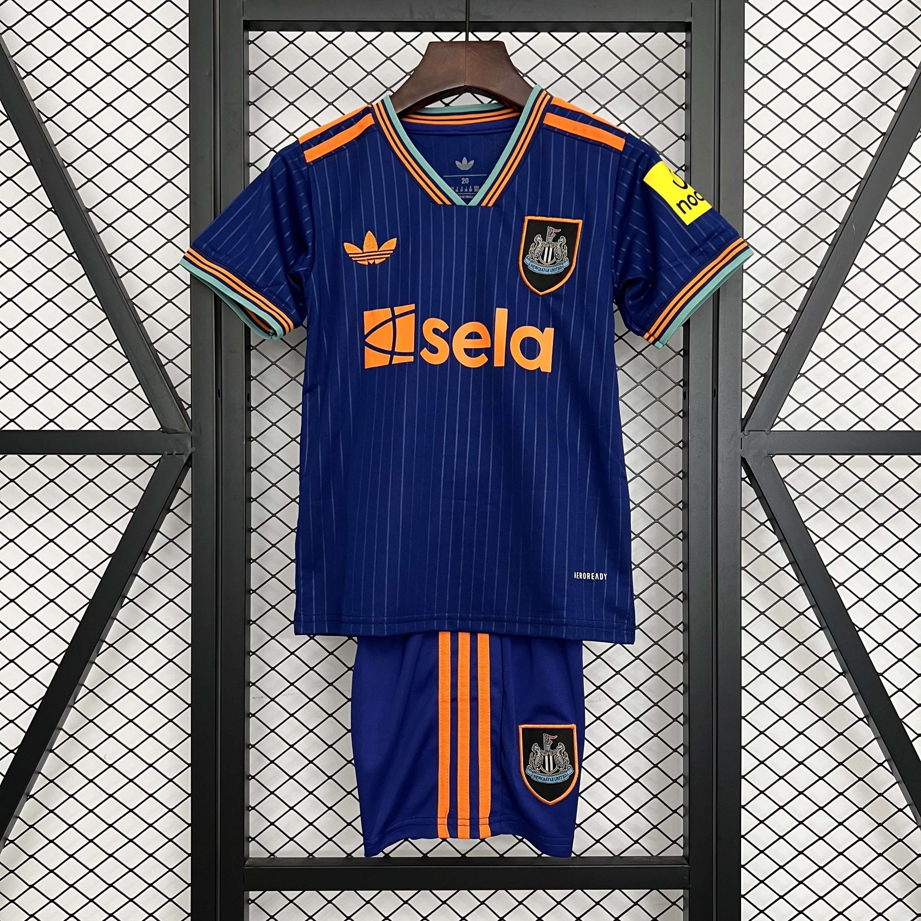 25-26 Newcastle United Third Away Kid Kits Youth Apparels Soccer AAAAJersey Yupoo 3