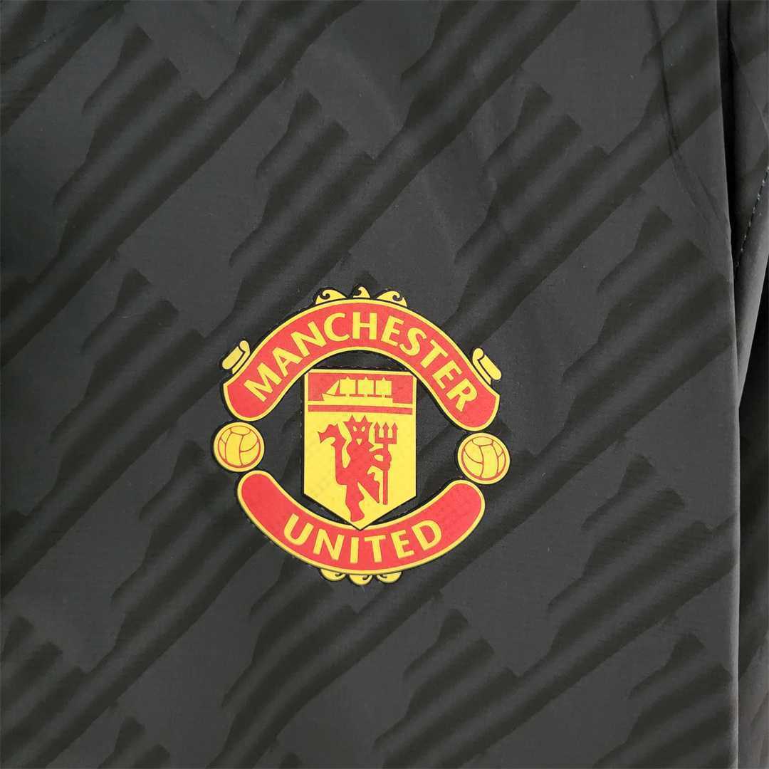 2022 Manchester United black-red edge Windbreaker 6