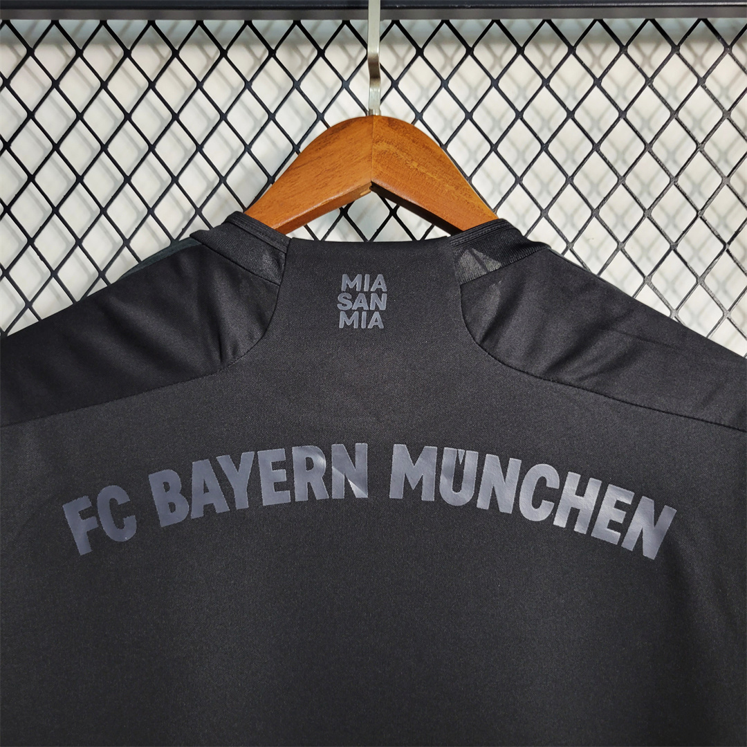 23-24 Bayern Black Special Edition 9