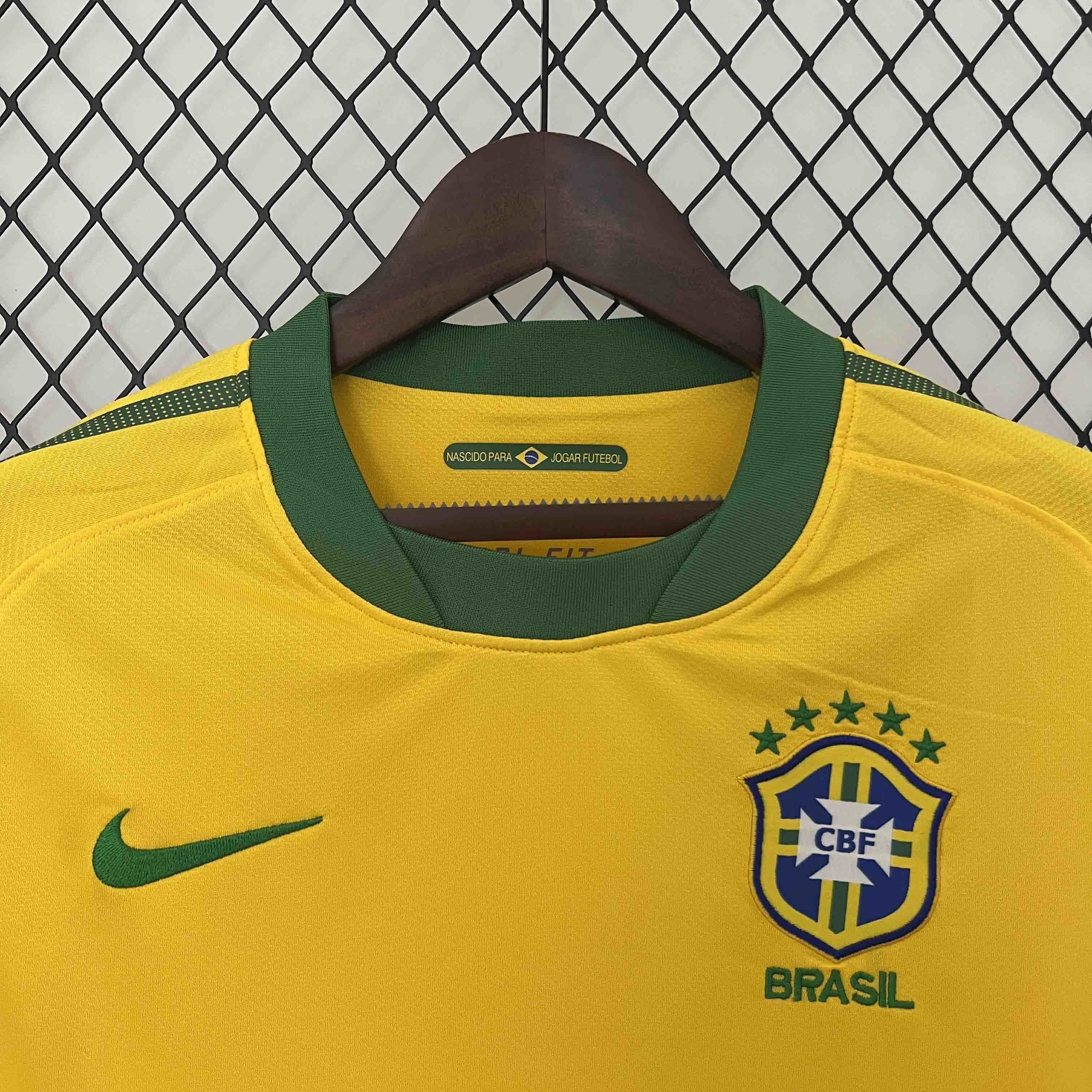 2010 Brazil Home Retro Kit Vintage Shirt Football AAAAJersey Supplier 3