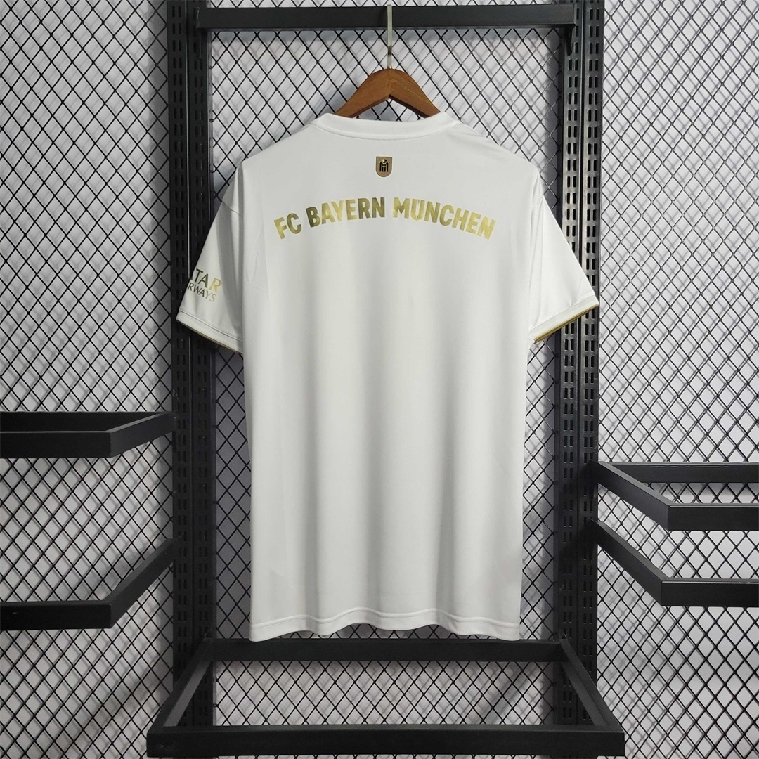 22-23 Bayern away 11