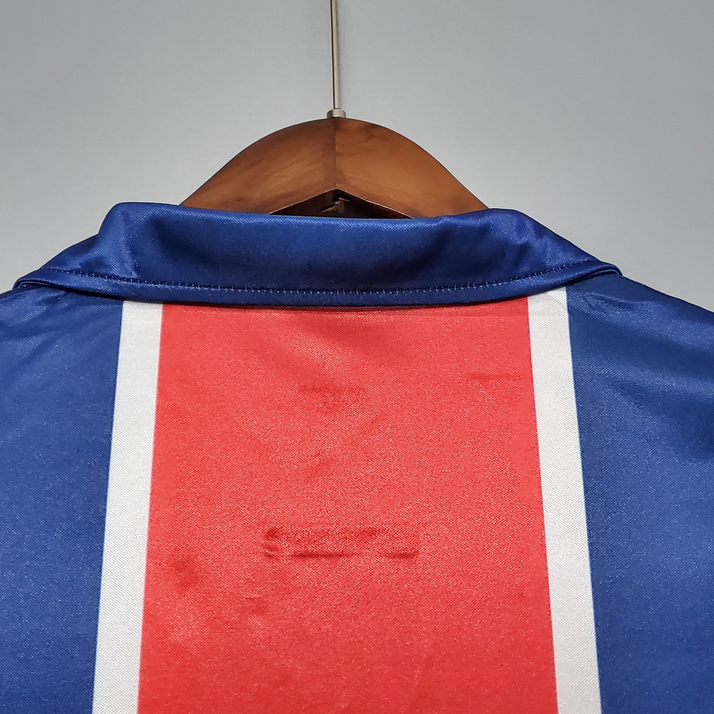98-99 PSG home 3