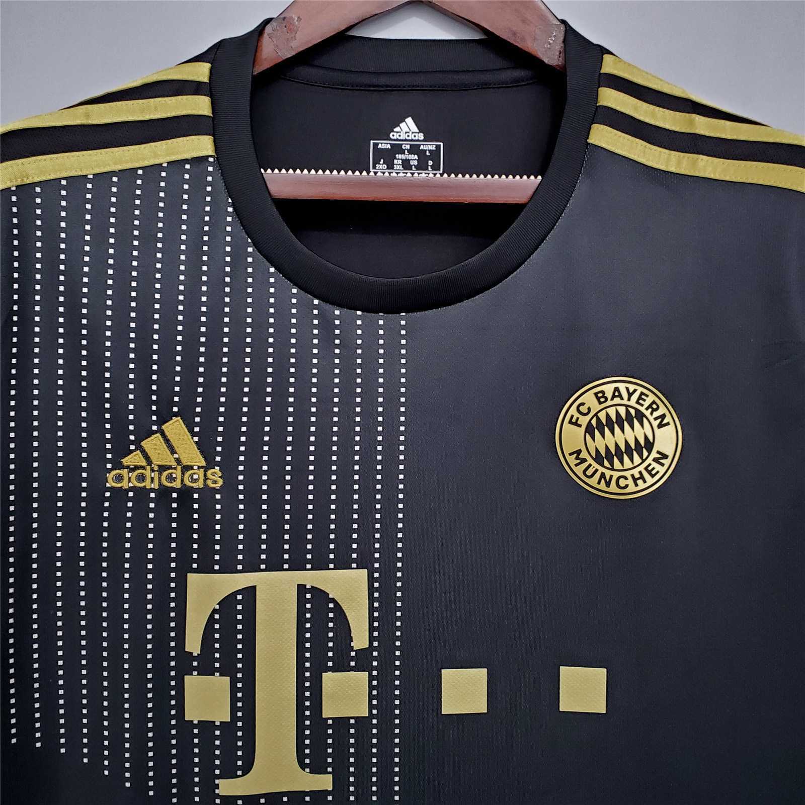 21-22 Bayern Munich away 8