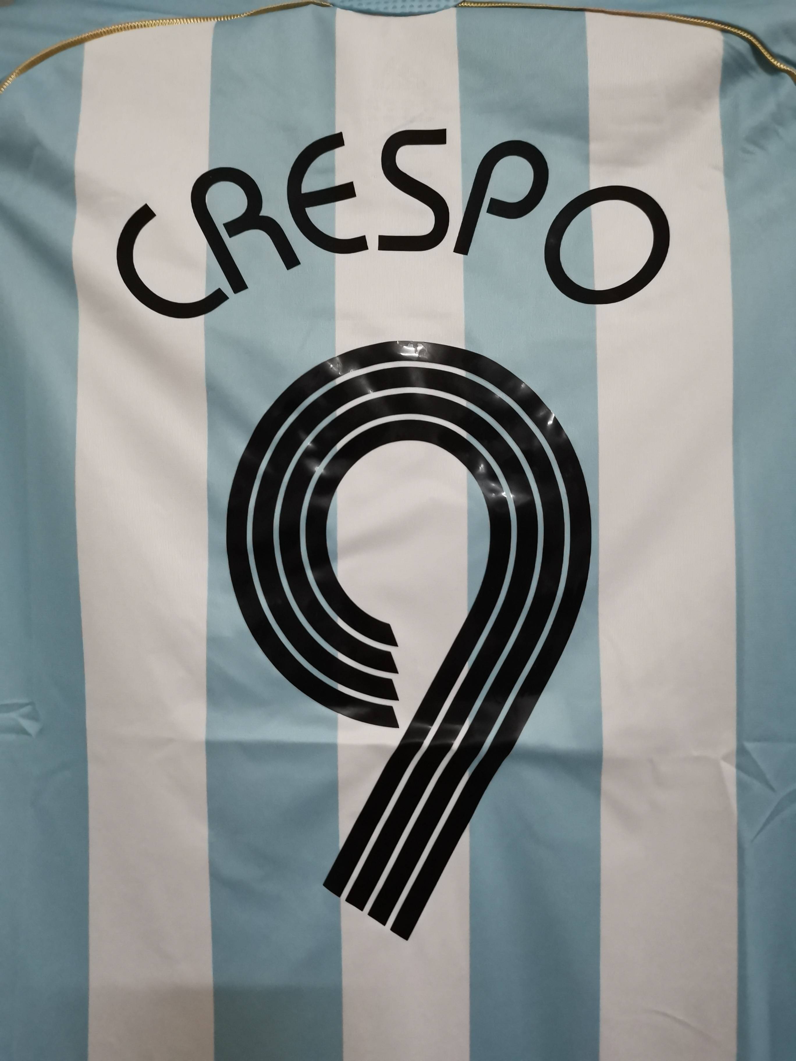 2006 Argentina home 10