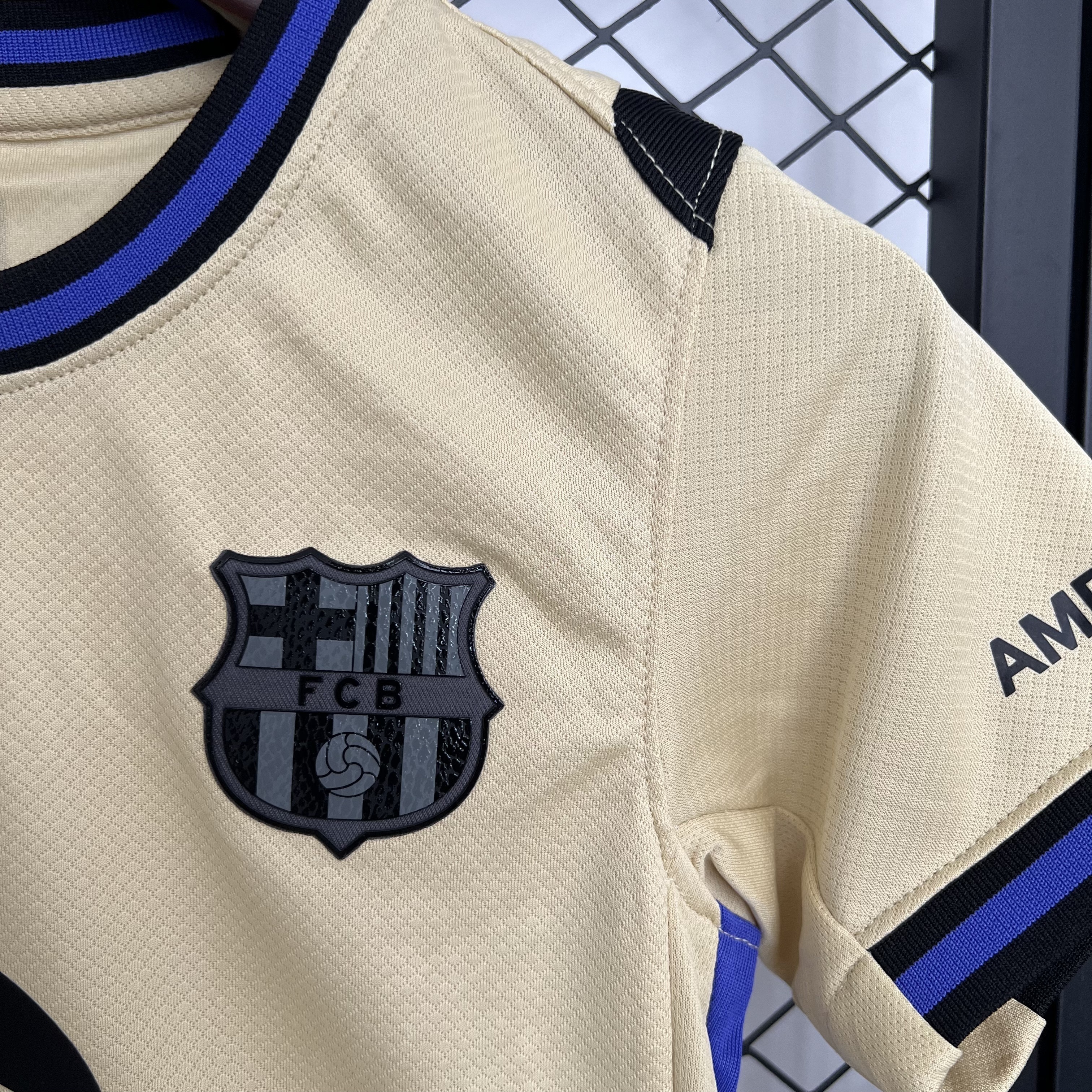 25-26 Barcelona Away Kid Kits Youth Apparels Sport AAAAJersey Supplier Yupoo 1
