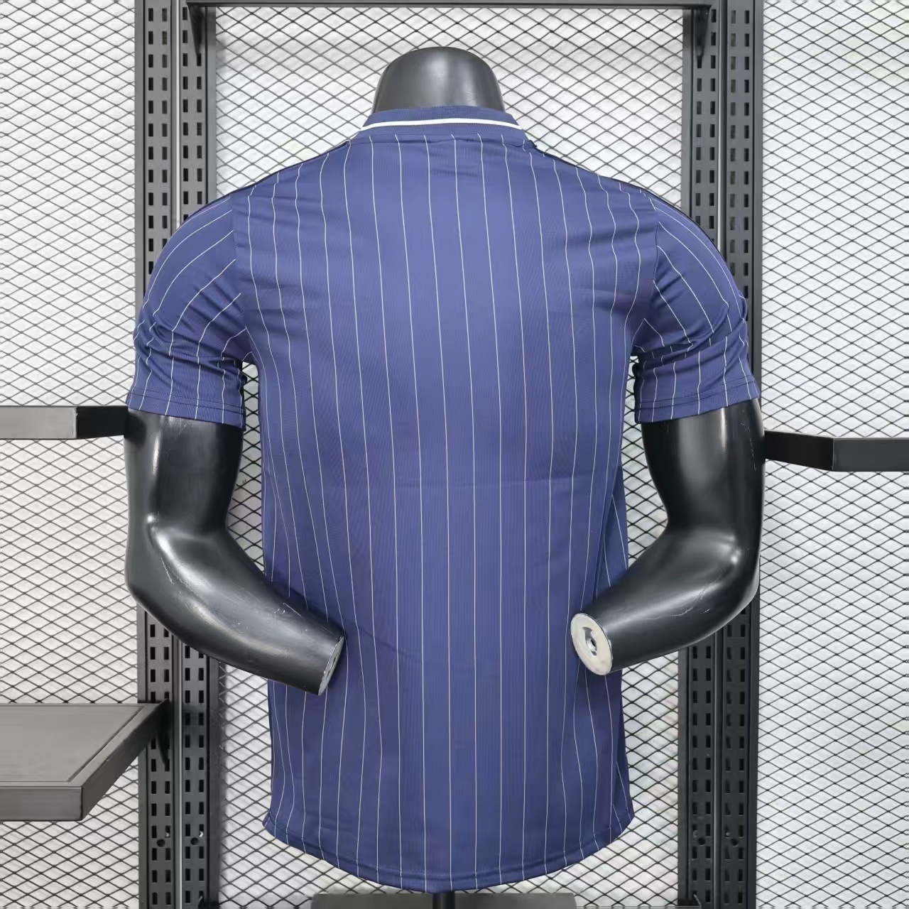 25-26 Newcastle United Casual Retro Style Football Shirt Apparels AAAAJersey Wholesale Yupoo 2