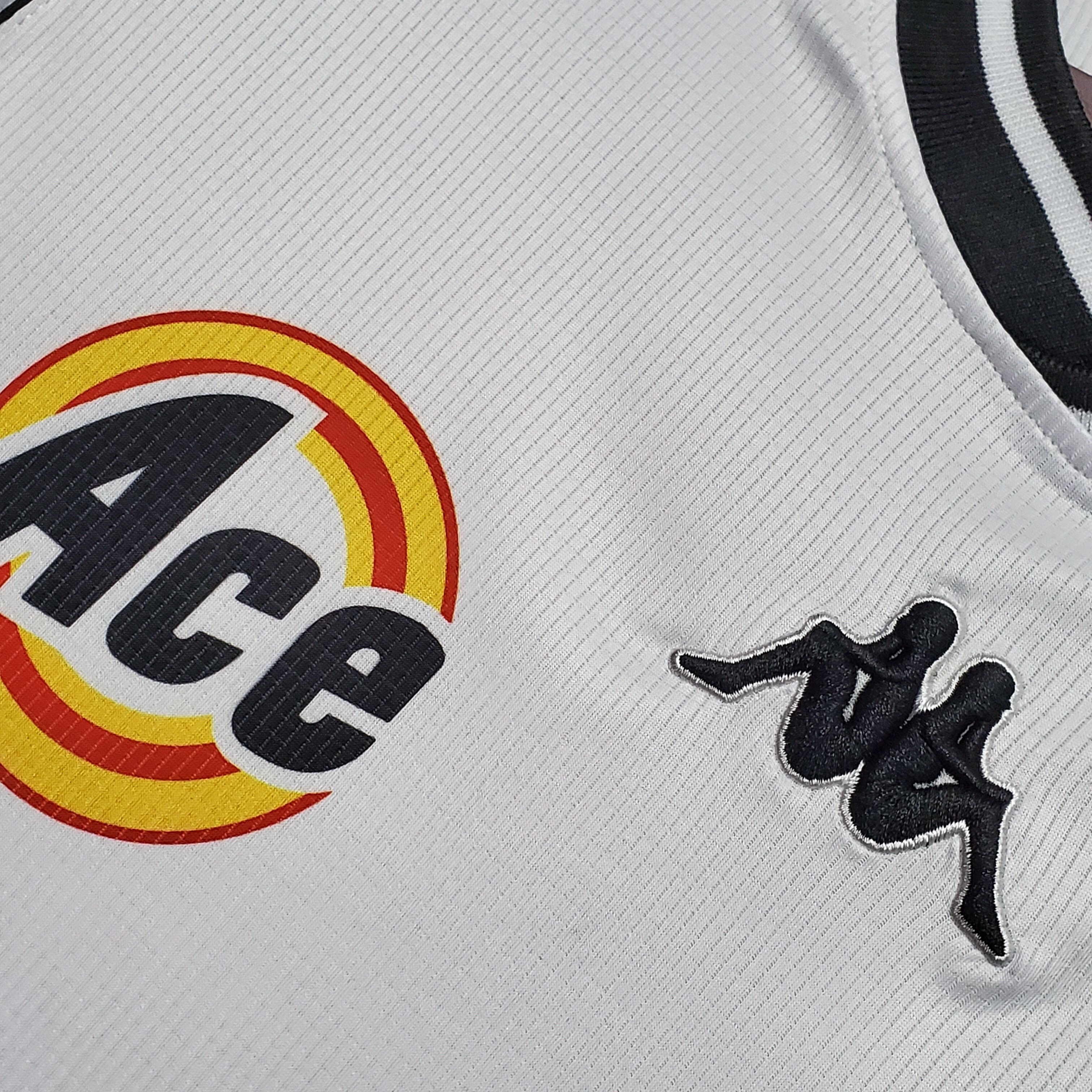 00-01 Vasco da Gama away 4