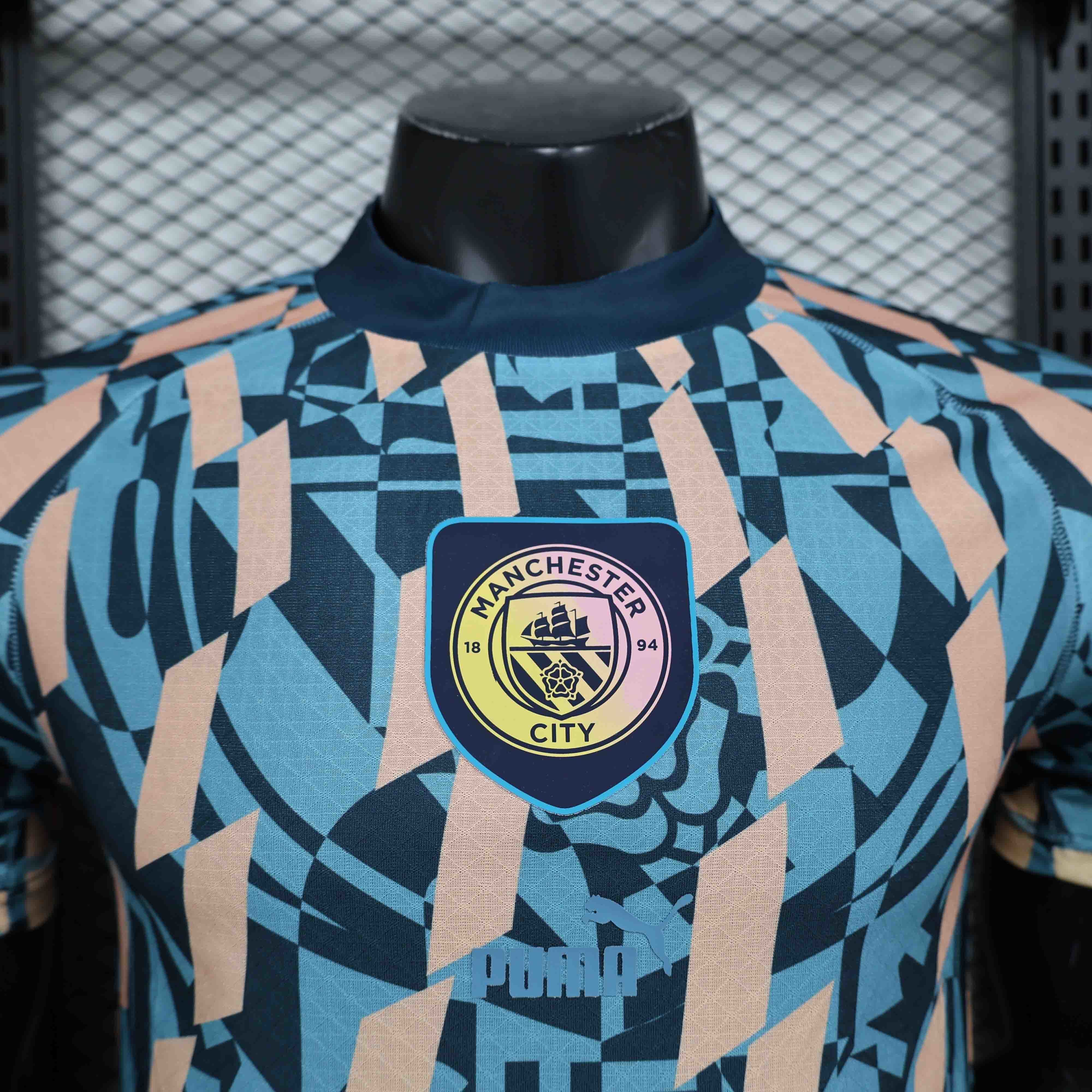 24-25 Manchester City Blue Retro Style Special Edition Shirt AAAAJersey Supplier Yupoo 3