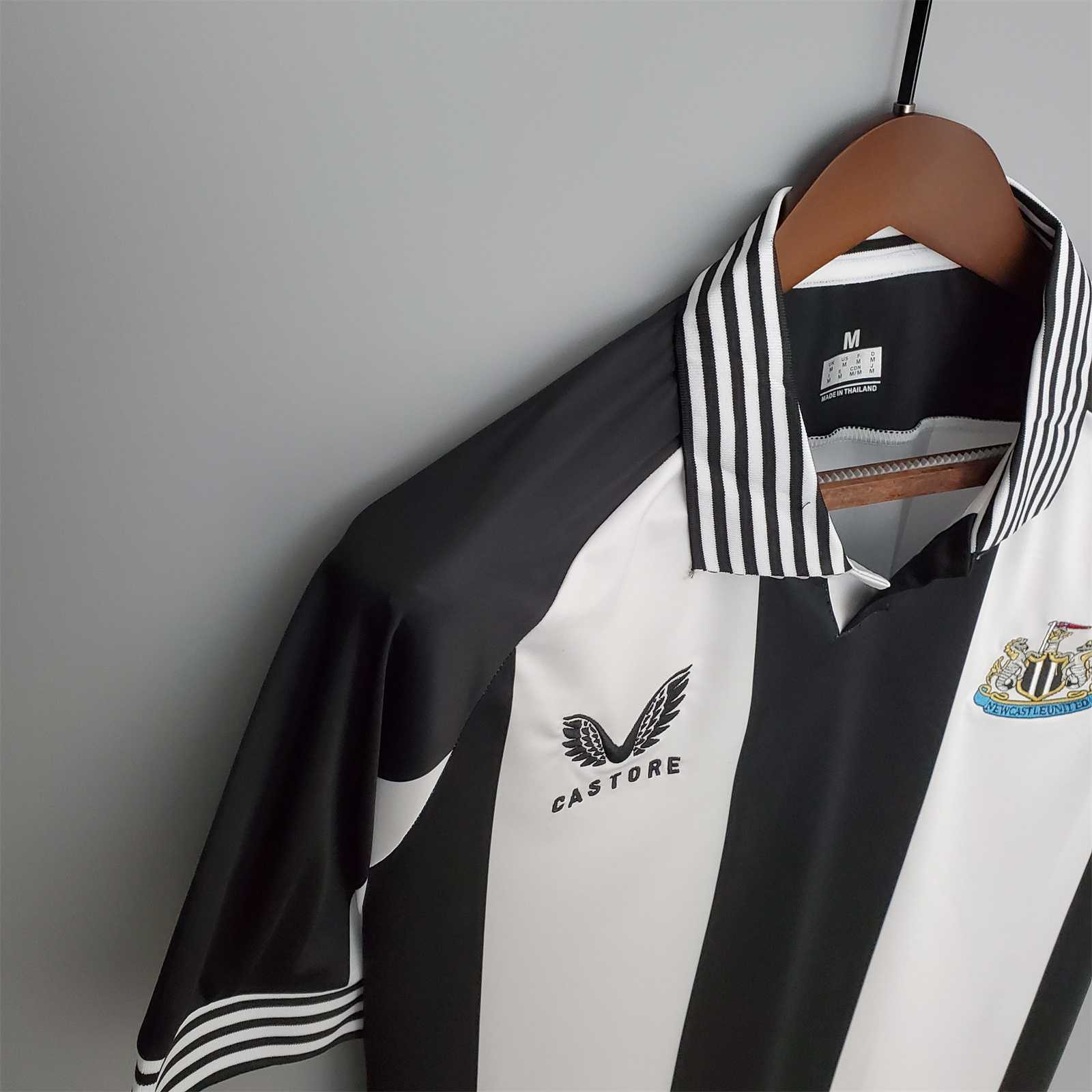Newcastle commemorative edition whiteblack 6